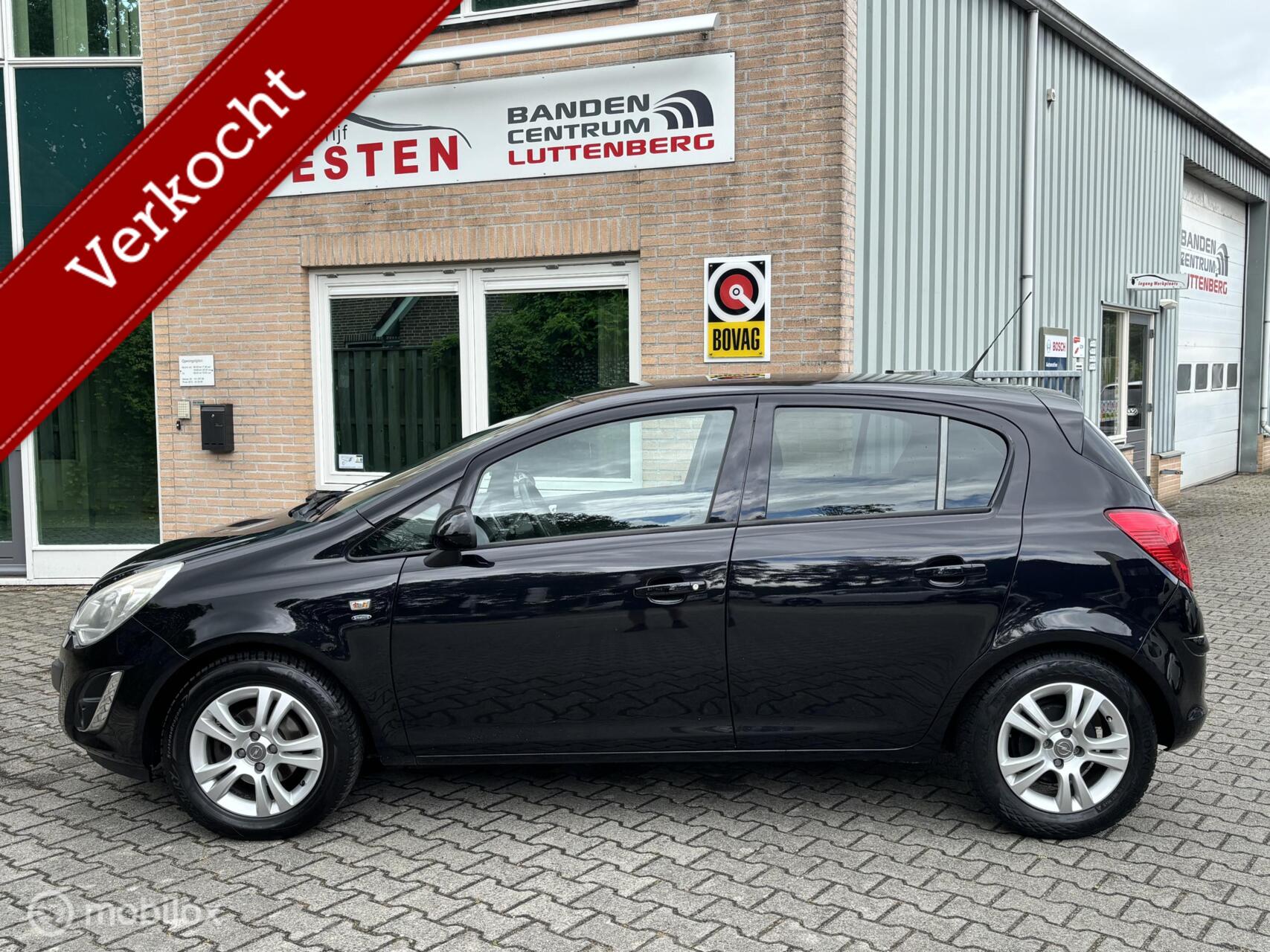 Opel Corsa 1.2 EcoFlex Selection 2011 - voorkant