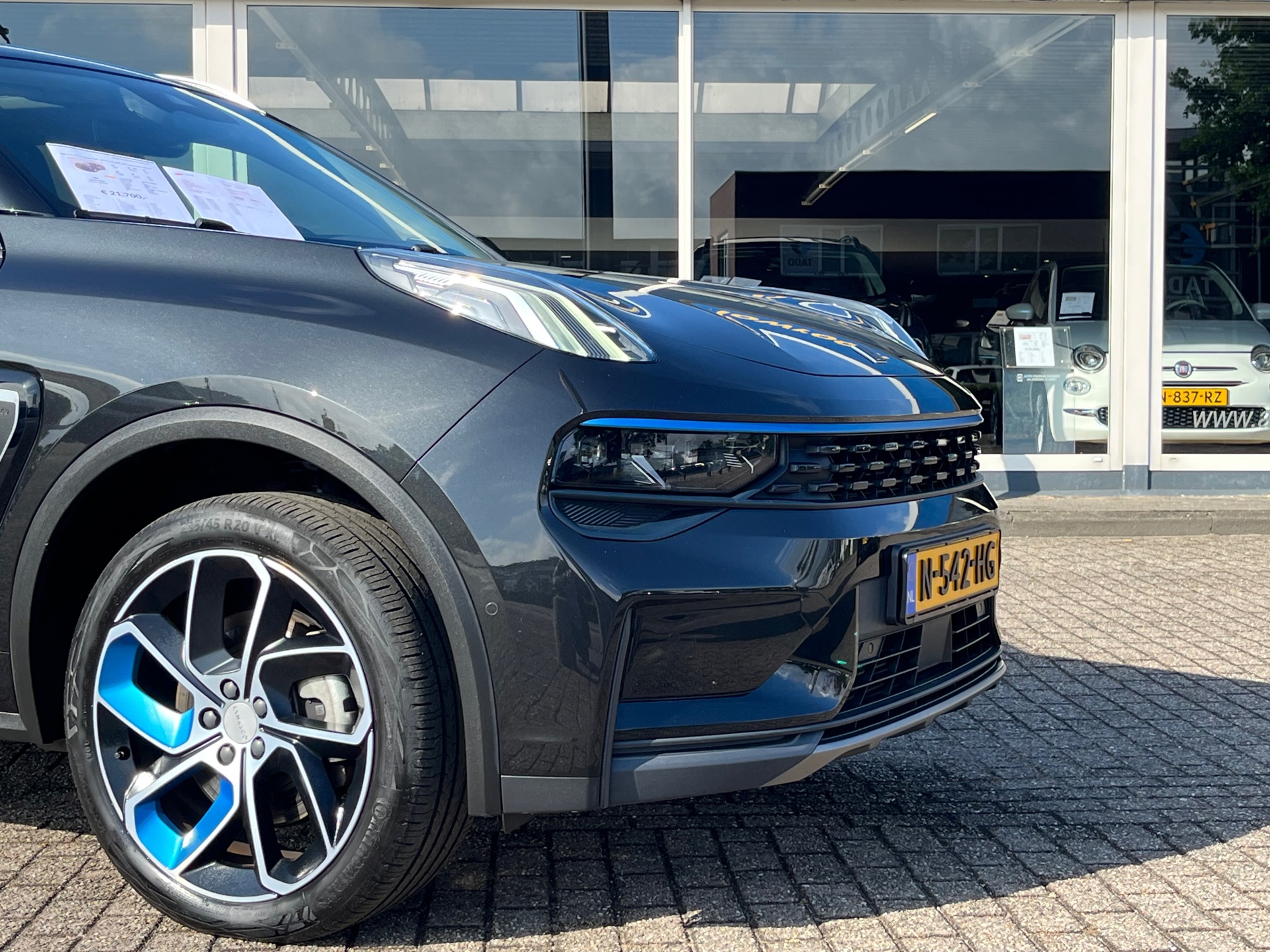 Foto van Lynk&co LYNK & Co 01
