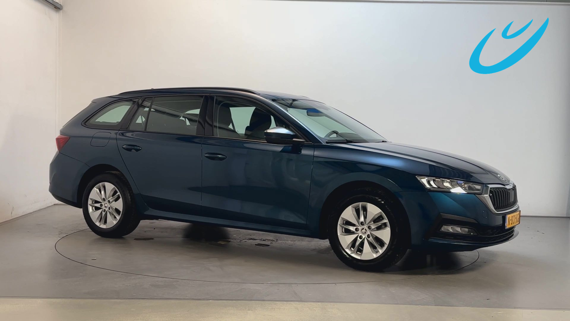 Skoda Octavia 1.0 e-TSI DSG Business Edition Virtual Cockpit Parkeersensoren DAB+ 2021 - voorkant