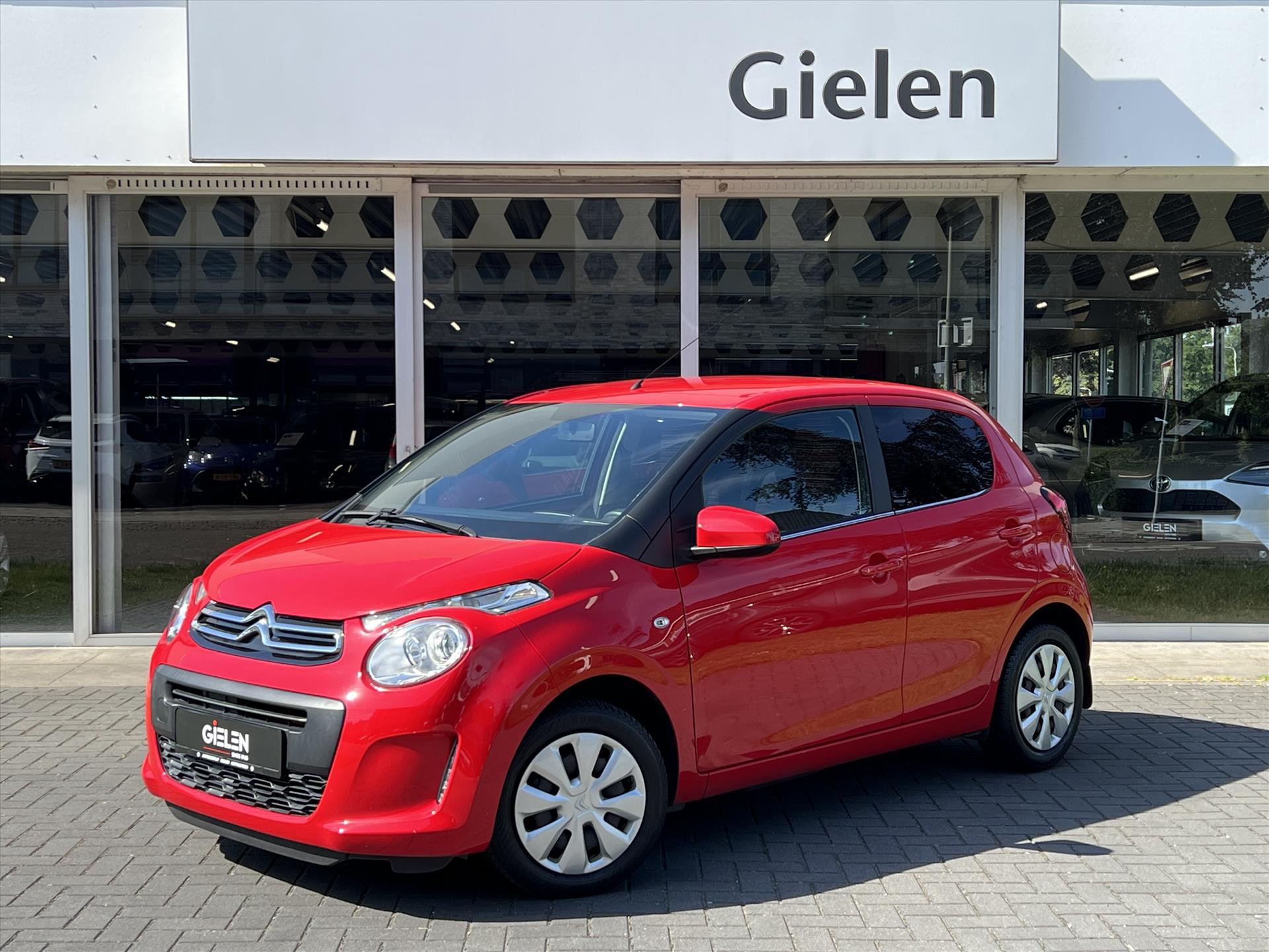 Citroen C1 1.0 VTi 72PK 5D Feel | Airconditioning, Parkeersensoren, Bluetooth, Stuurbediening, In hoogte verstelbare stoel 2020 - voorkant