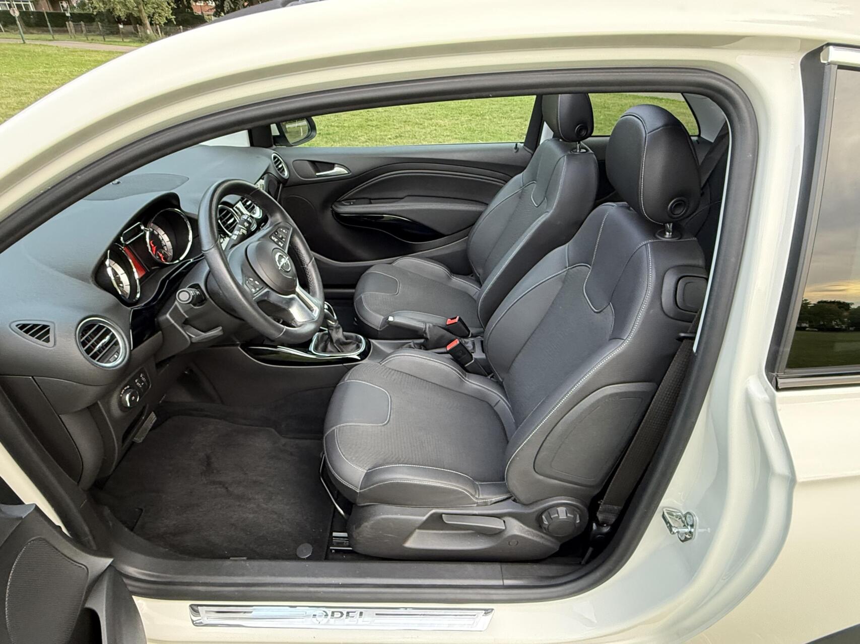 Foto van Opel Adam