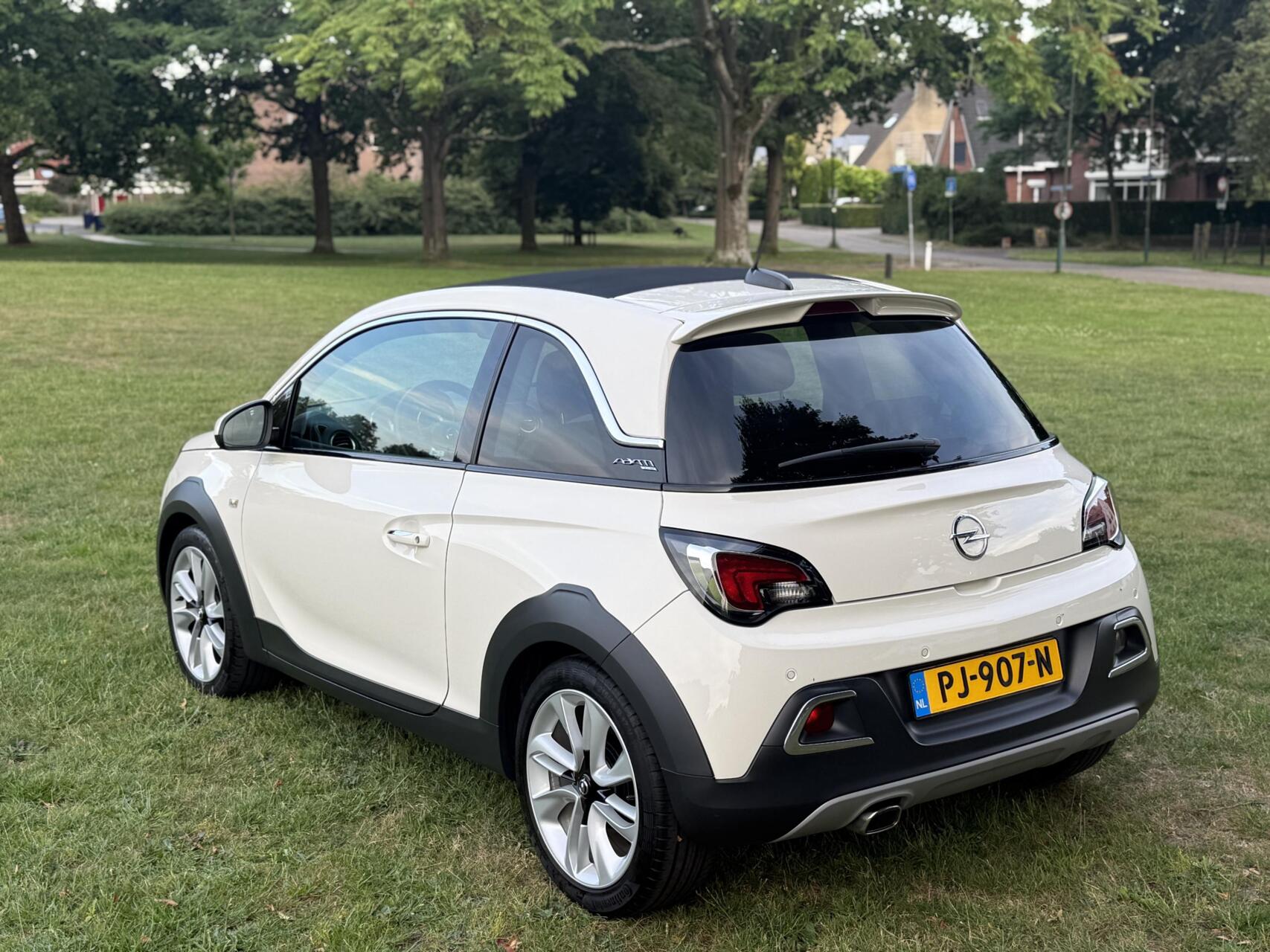 Foto van Opel Adam