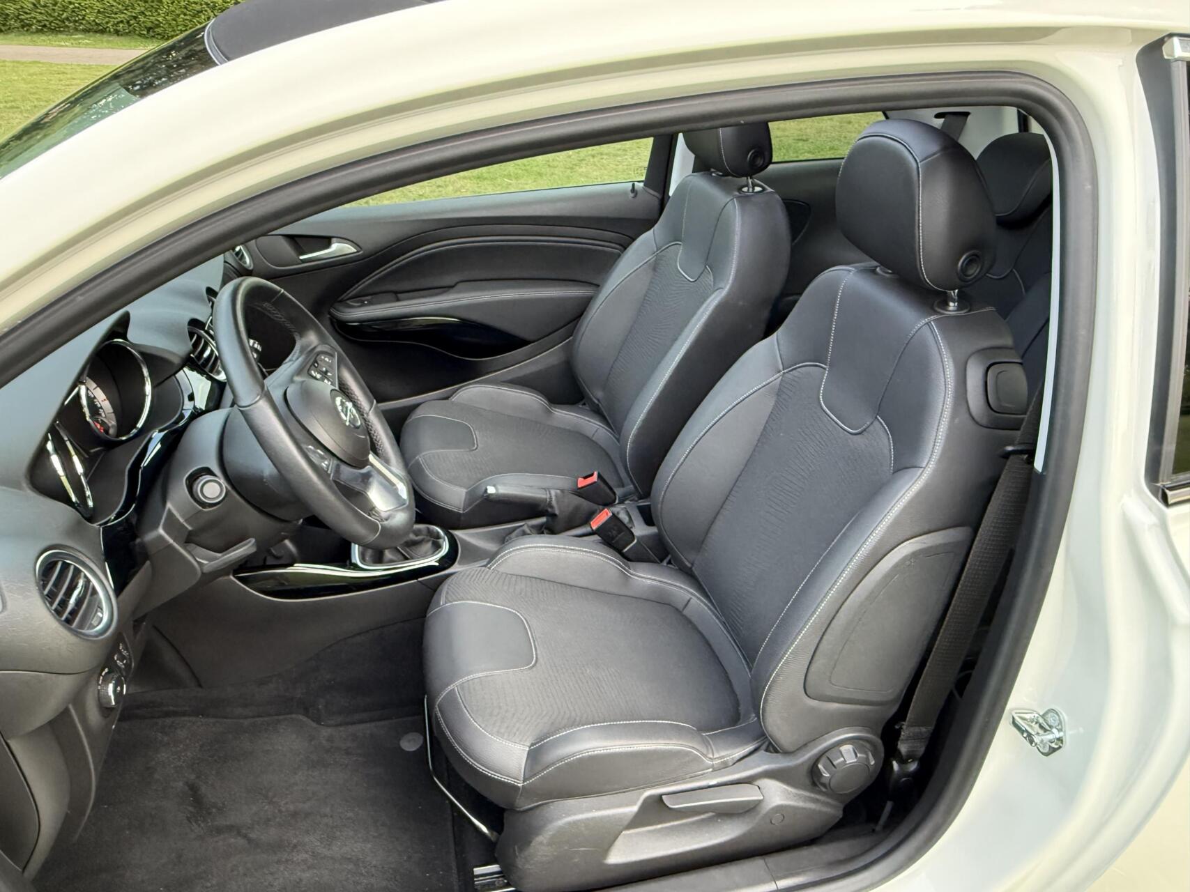 Foto van Opel Adam