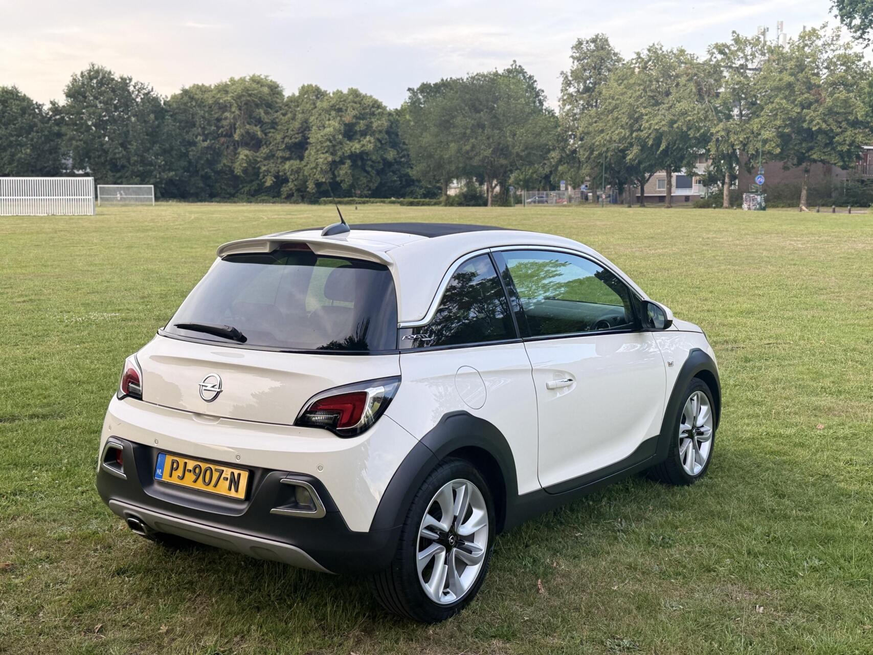 Foto van Opel Adam