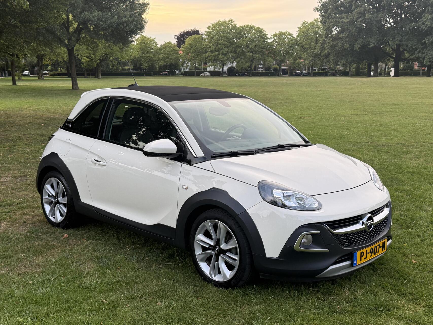Foto van Opel Adam