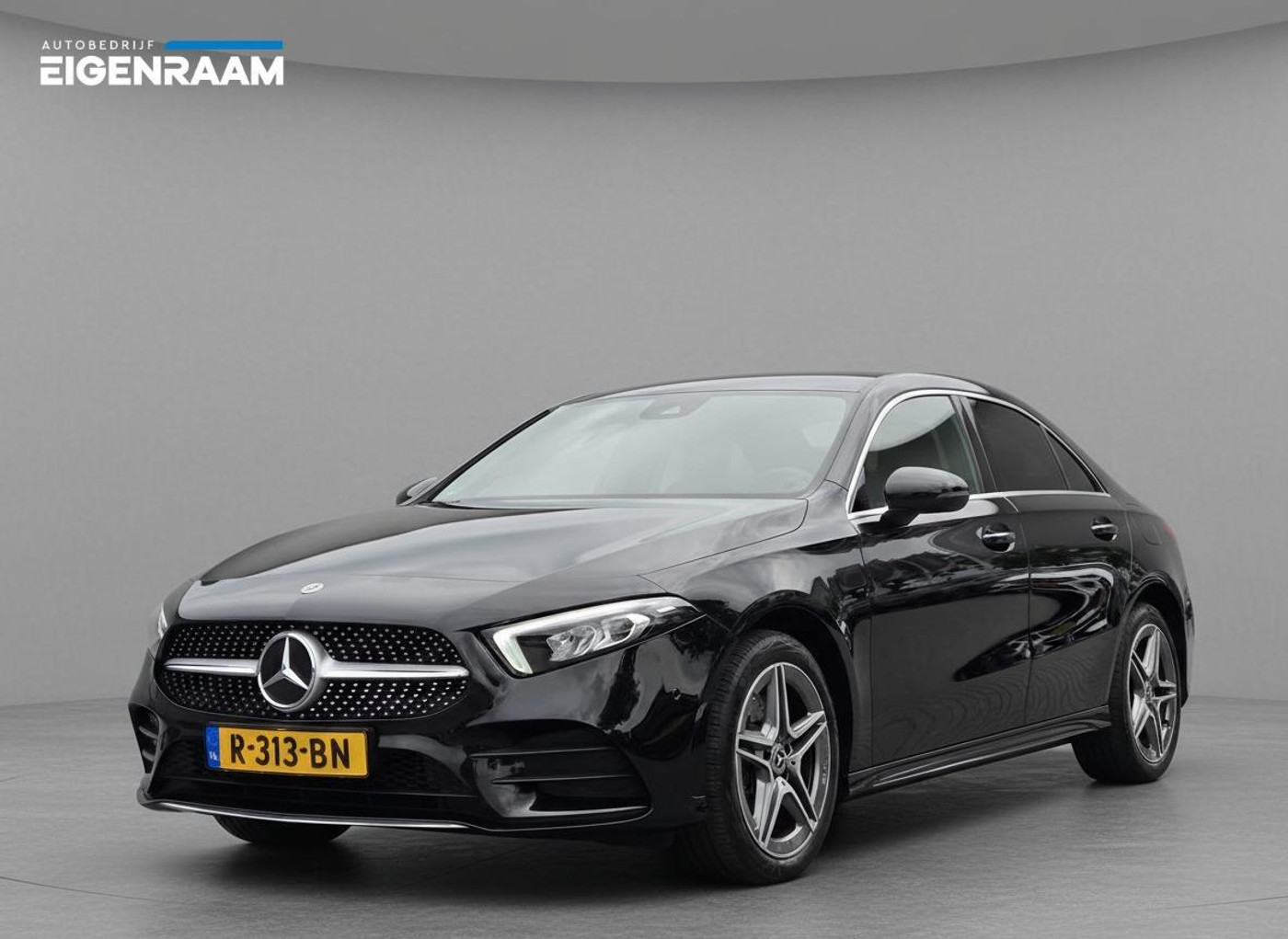 Mercedes-Benz A-klasse 250 e Business Line 2022 - voorkant