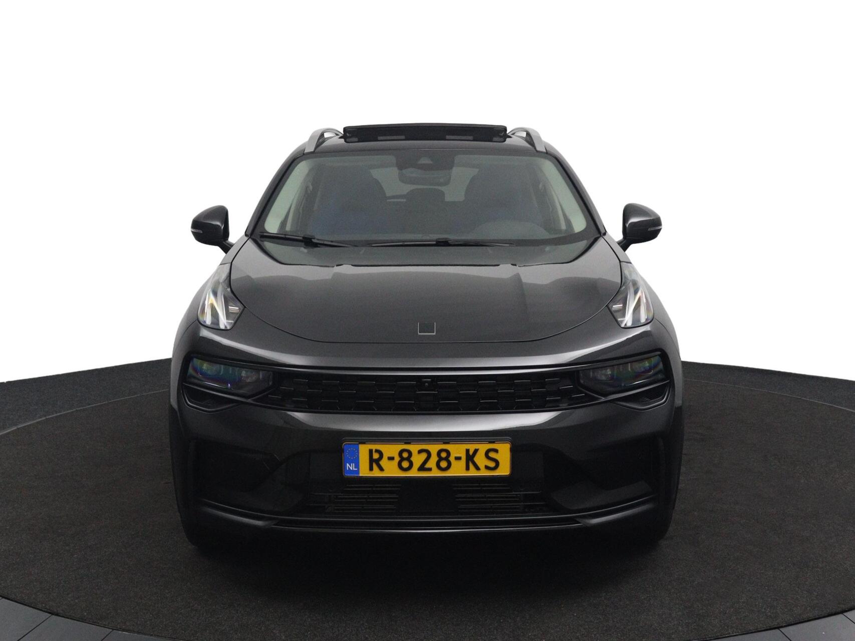 Foto van Lynk&co LYNK & Co 01
