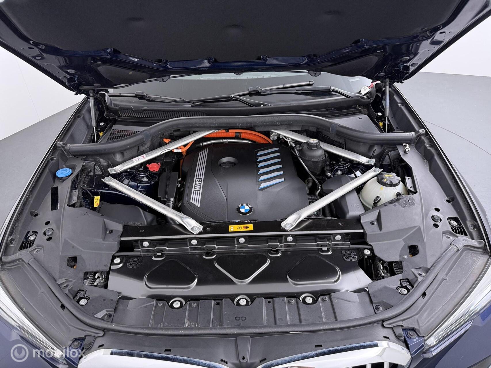 Foto van BMW X5 Xdrive45e