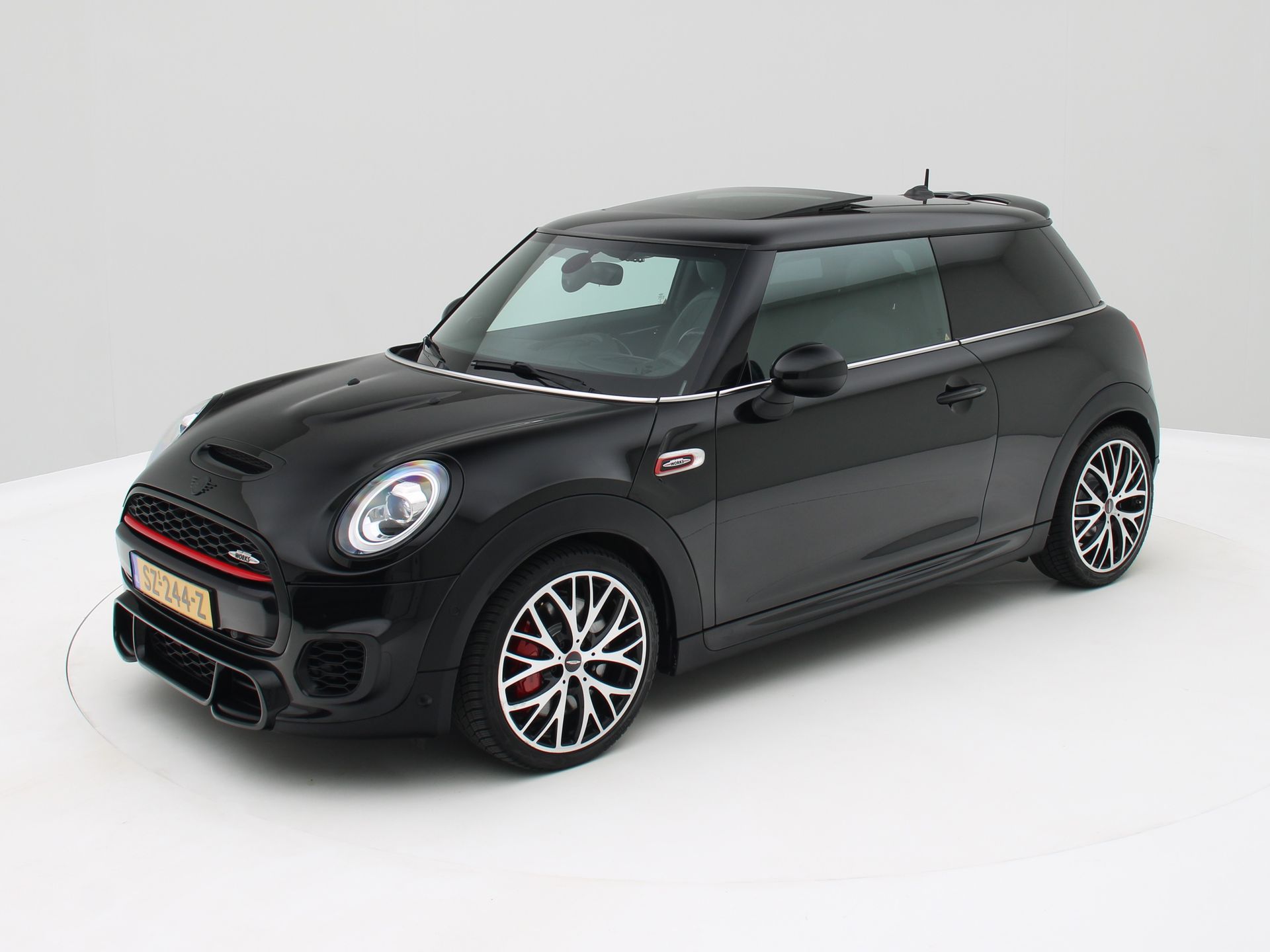 Foto van MINI JOHN COOPER WORKS