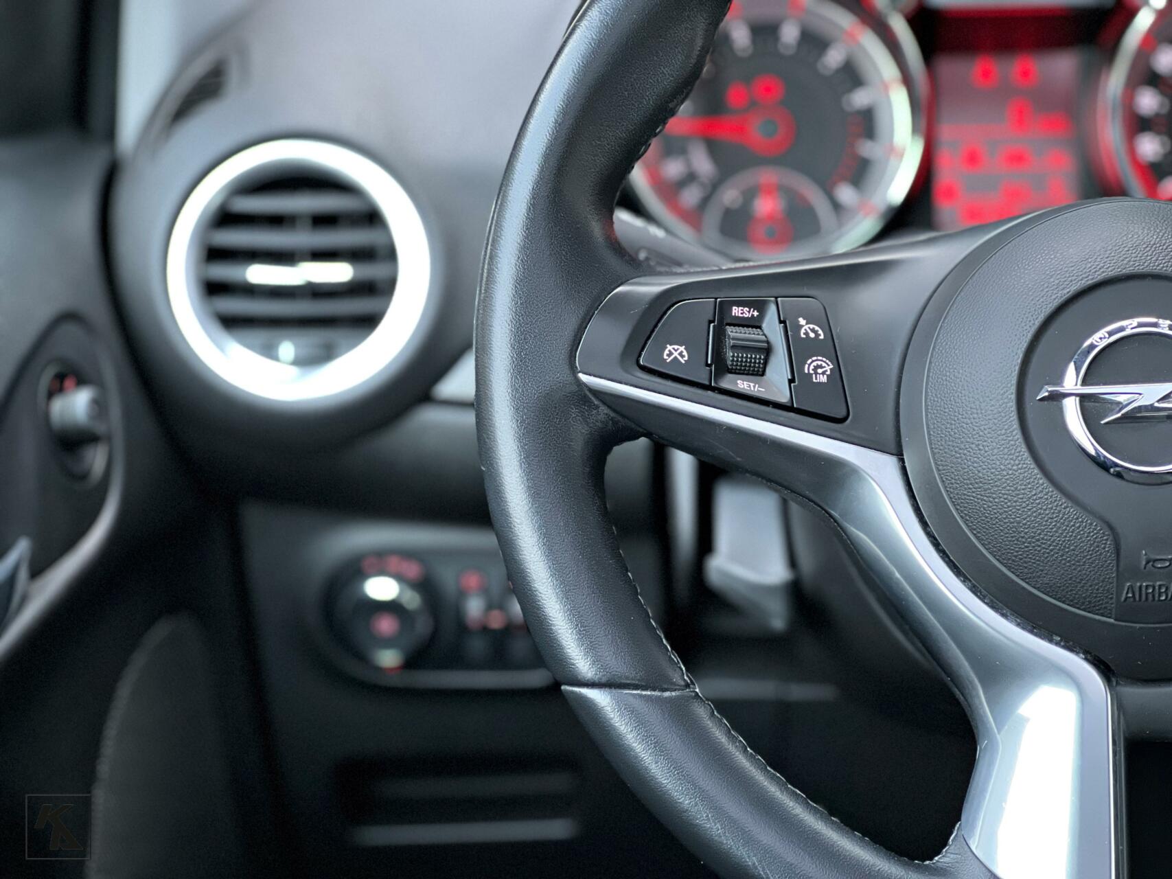Foto van Opel Adam