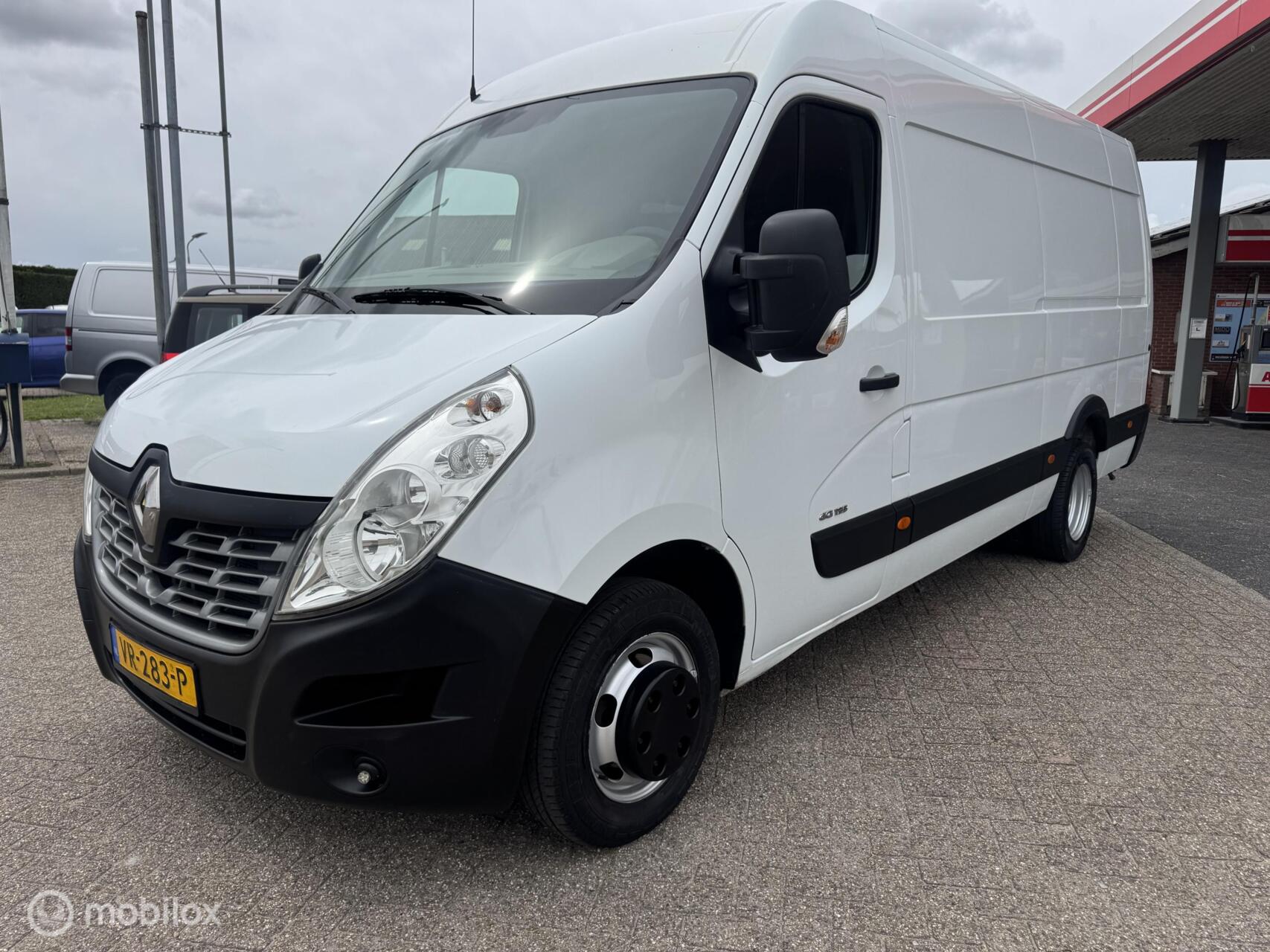 Renault Master T35 2.3 dCi L3H3 DL 2015 - voorkant