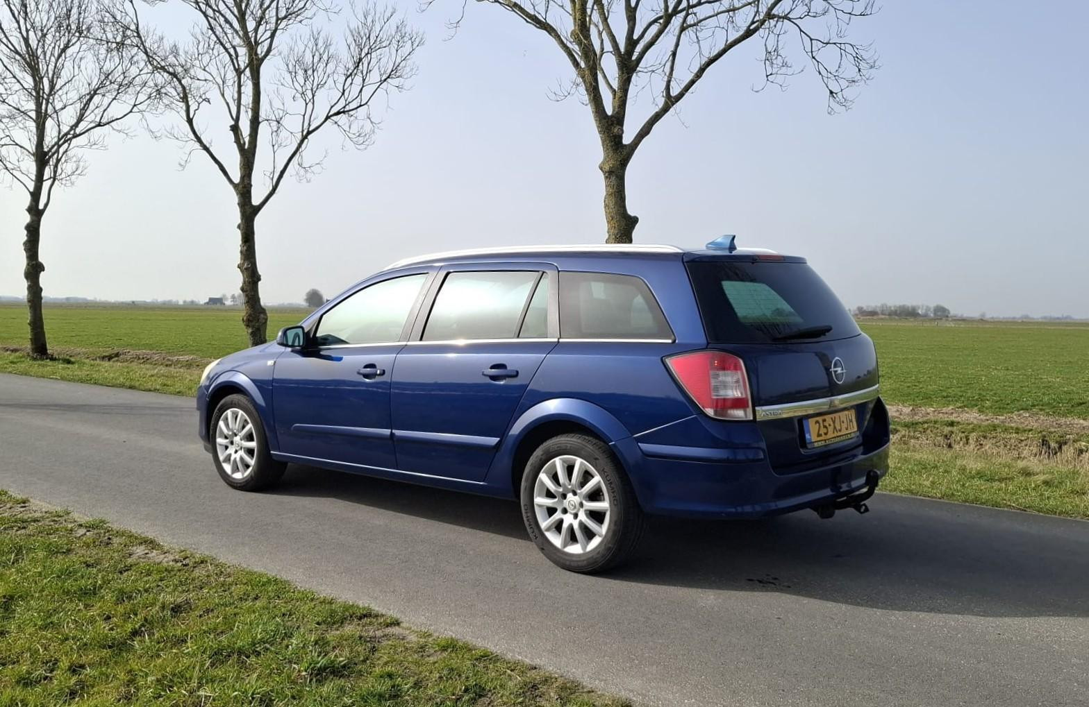Foto van Opel Astra Wagon