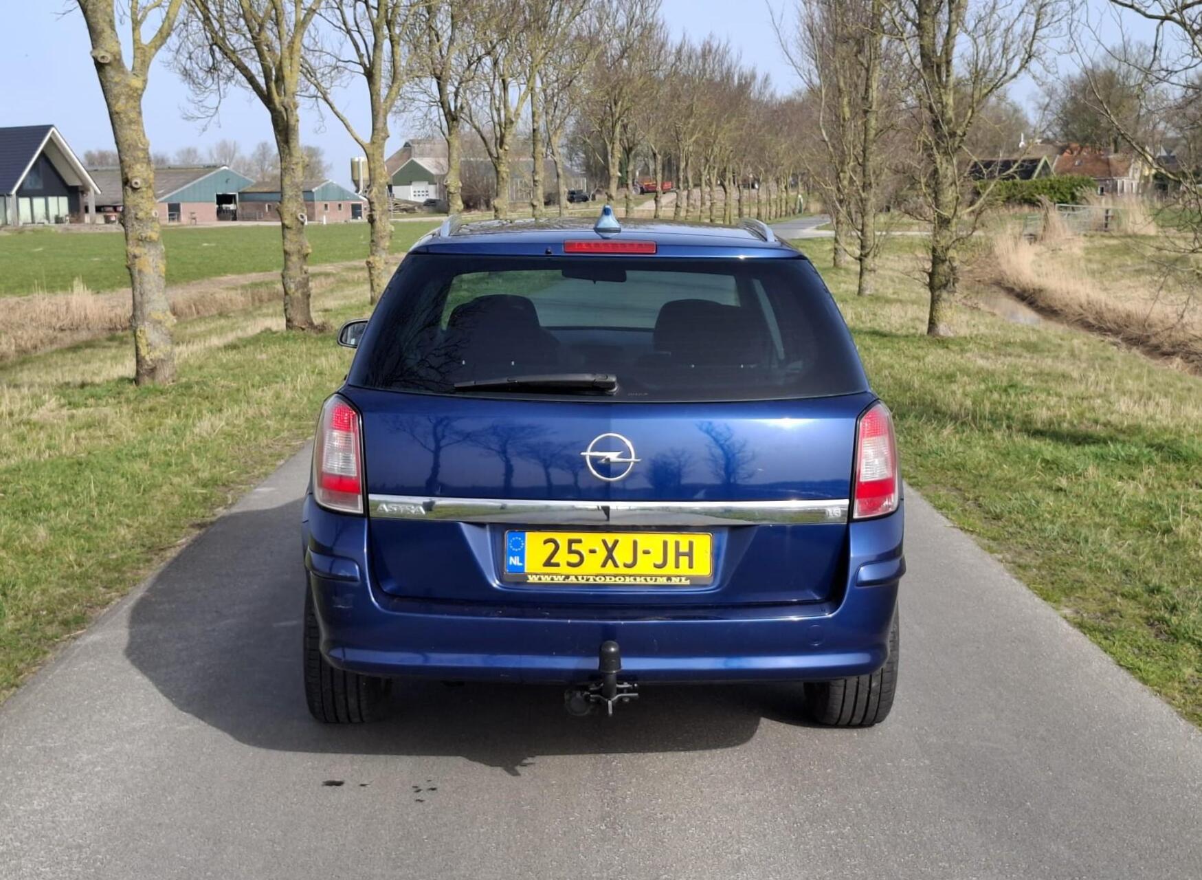 Foto van Opel Astra Wagon