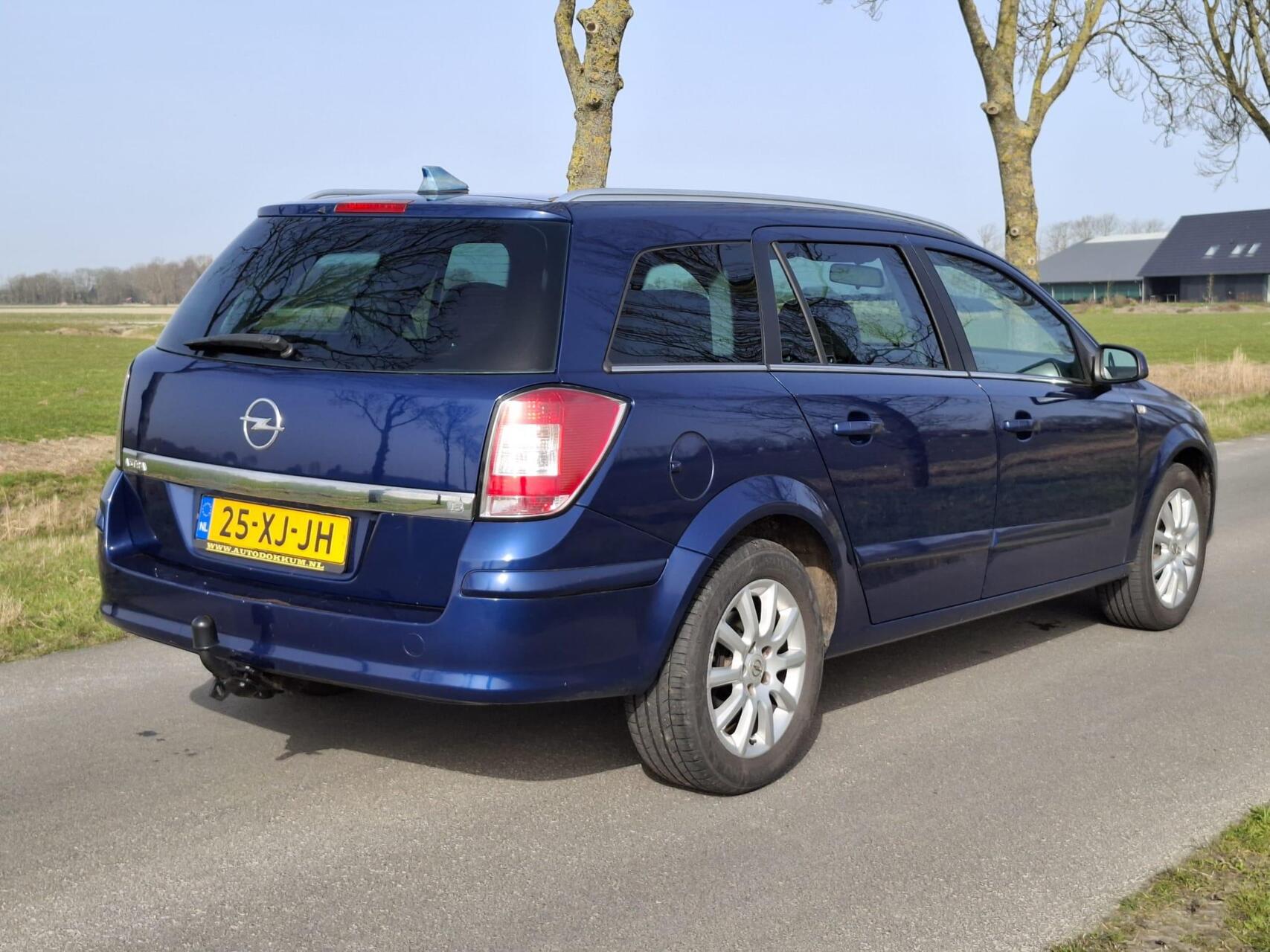 Foto van Opel Astra Wagon
