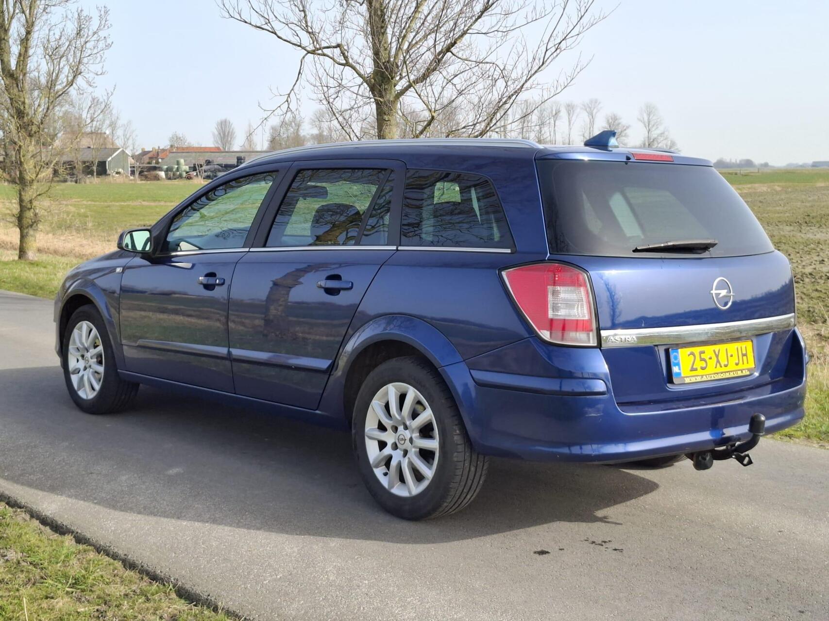 Foto van Opel Astra Wagon