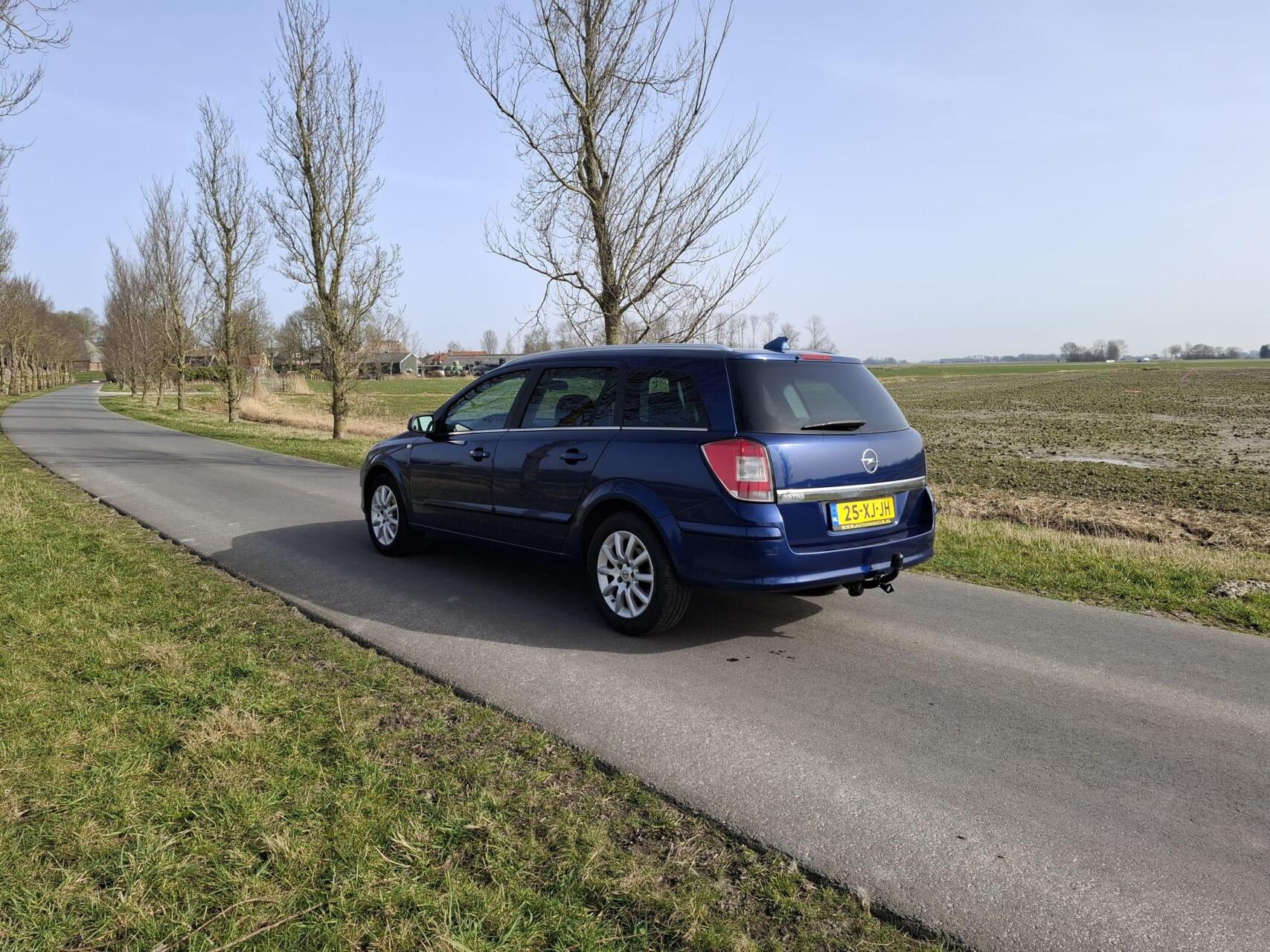 Foto van Opel Astra Wagon