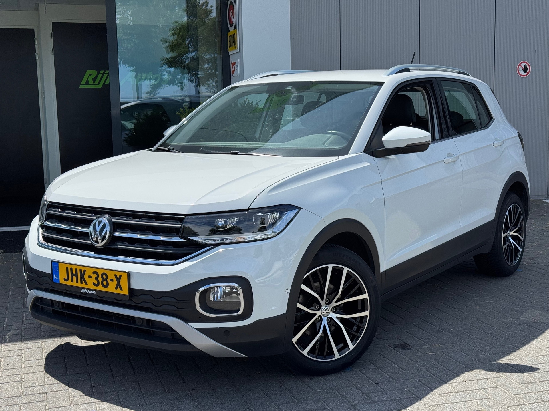 Foto van Volkswagen T-cross