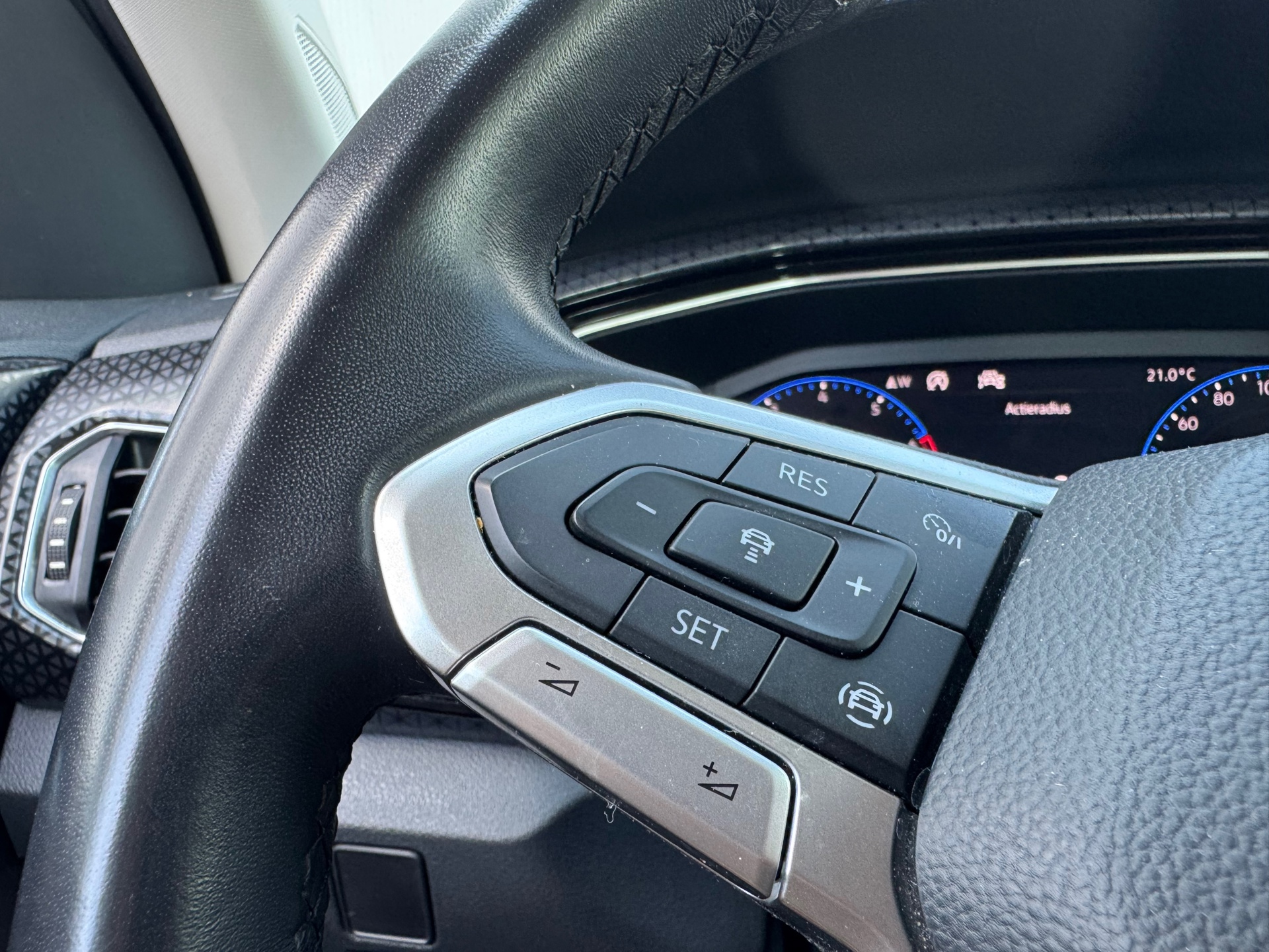 Foto van Volkswagen T-cross