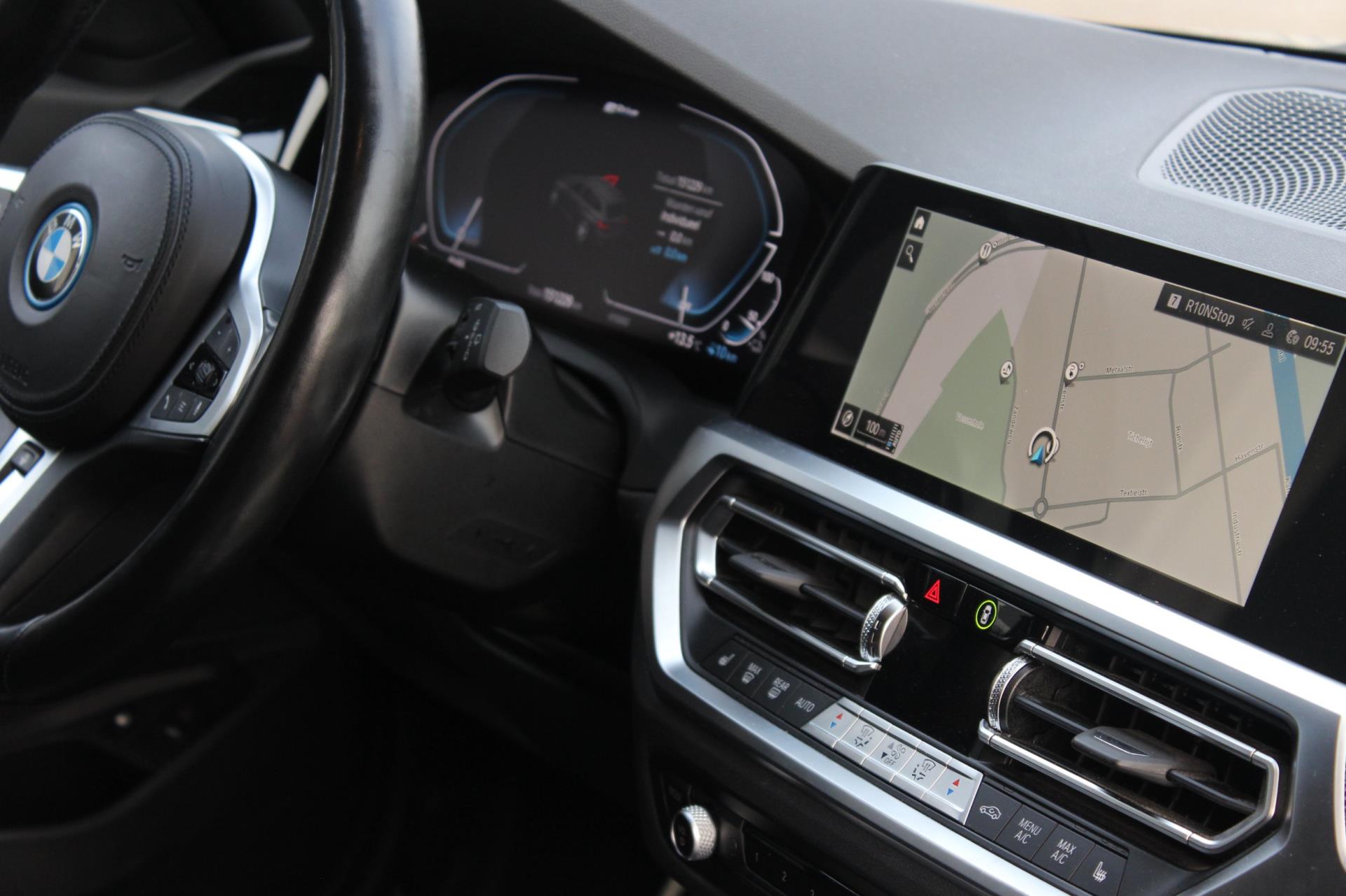 Foto van BMW 330e