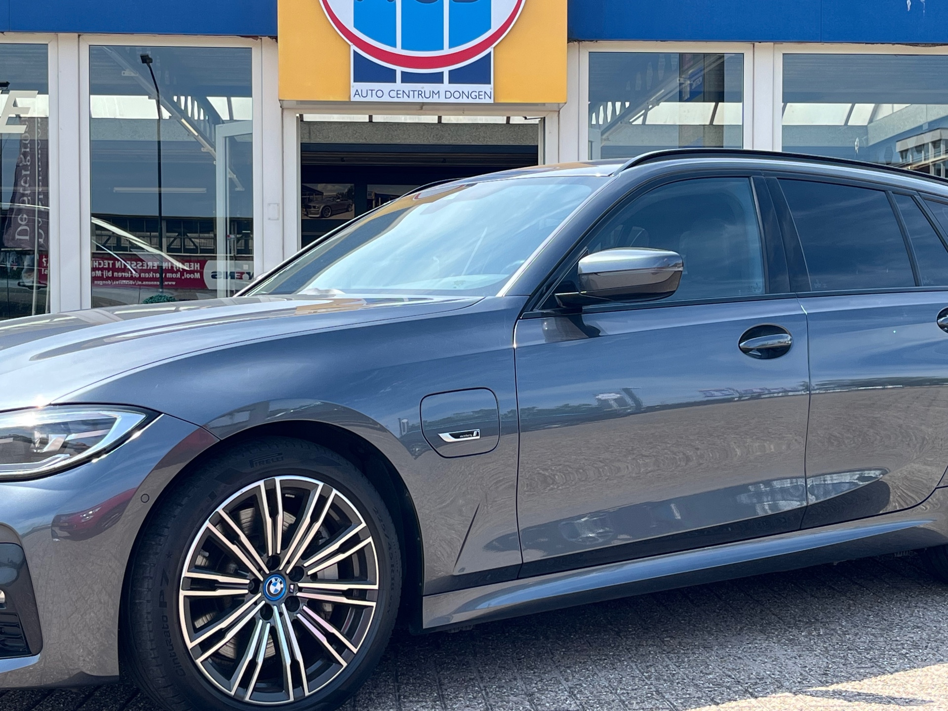 Foto van BMW 330e