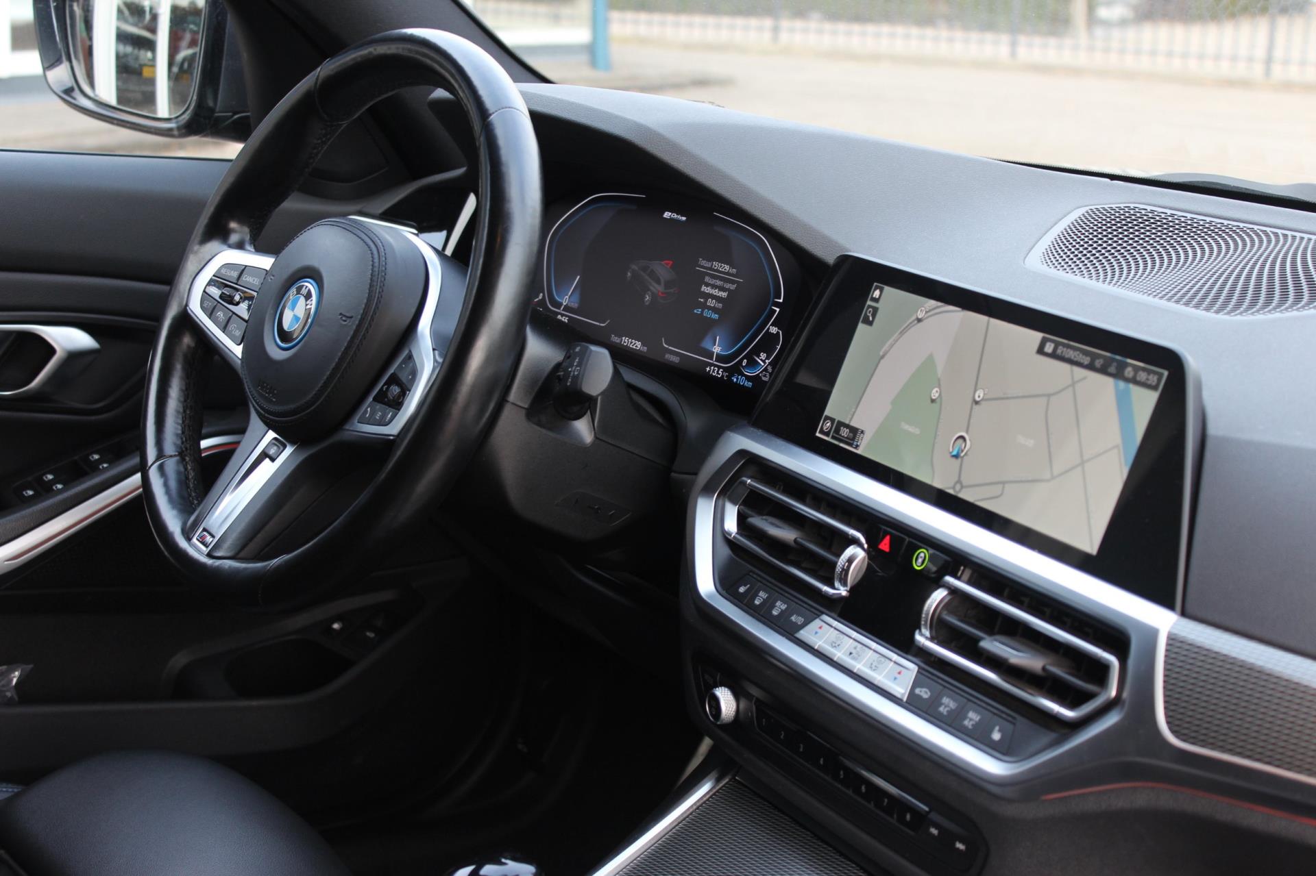 Foto van BMW 330e