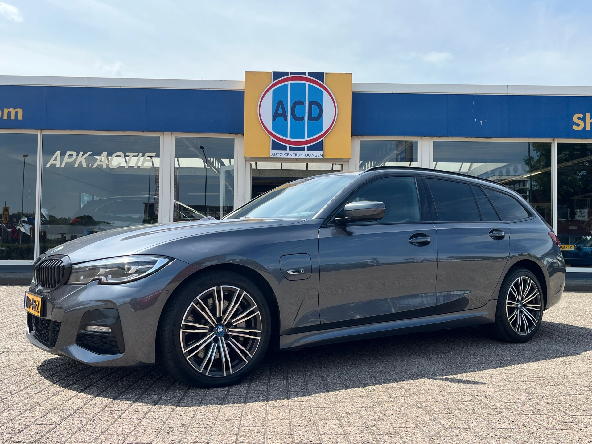 Foto van BMW 330e