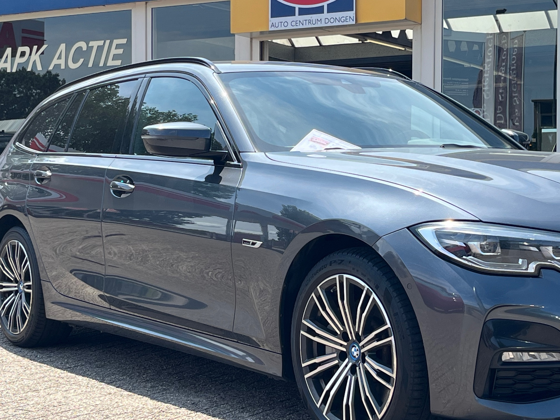 Foto van BMW 330e