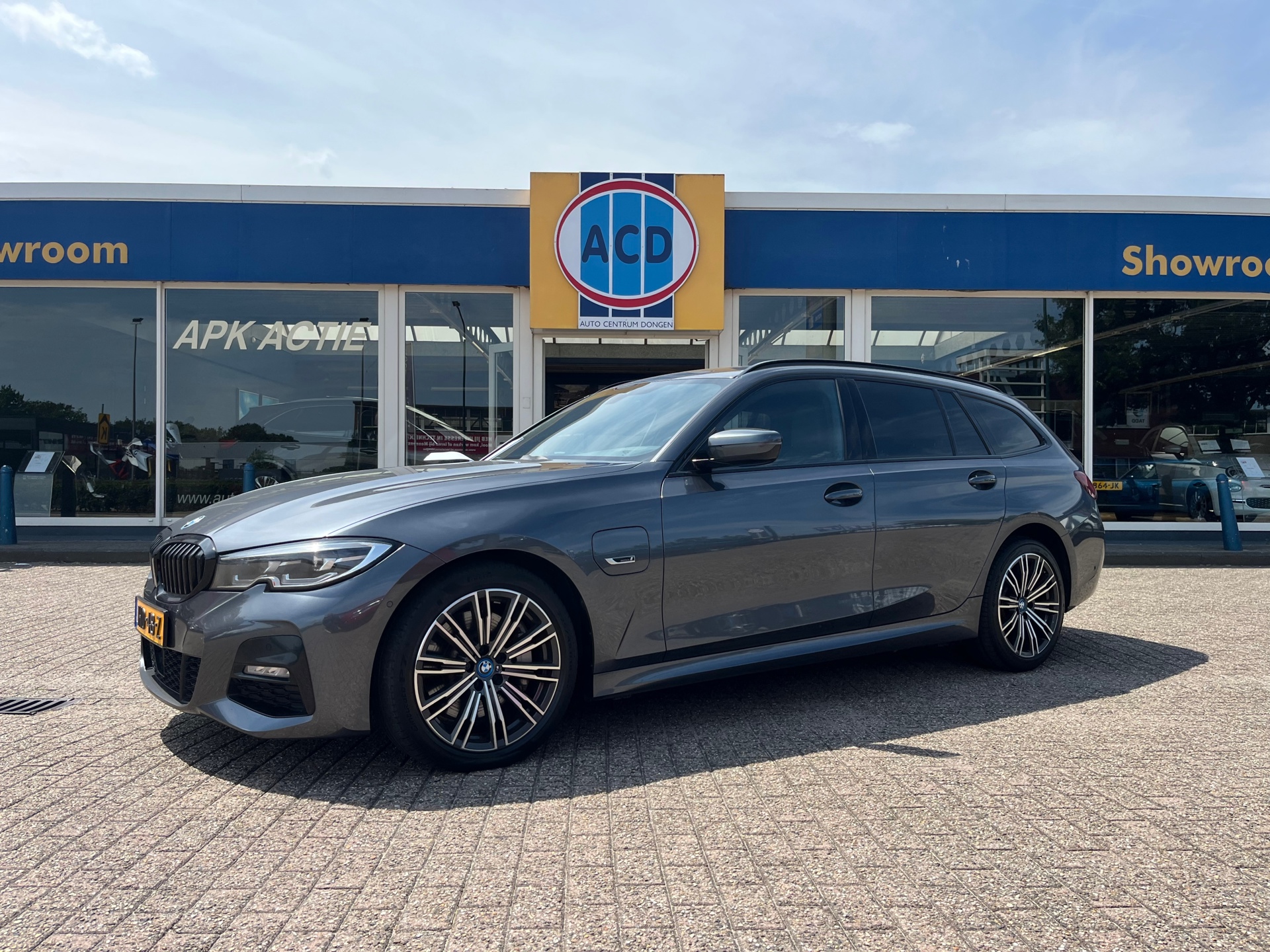Foto van BMW 330e