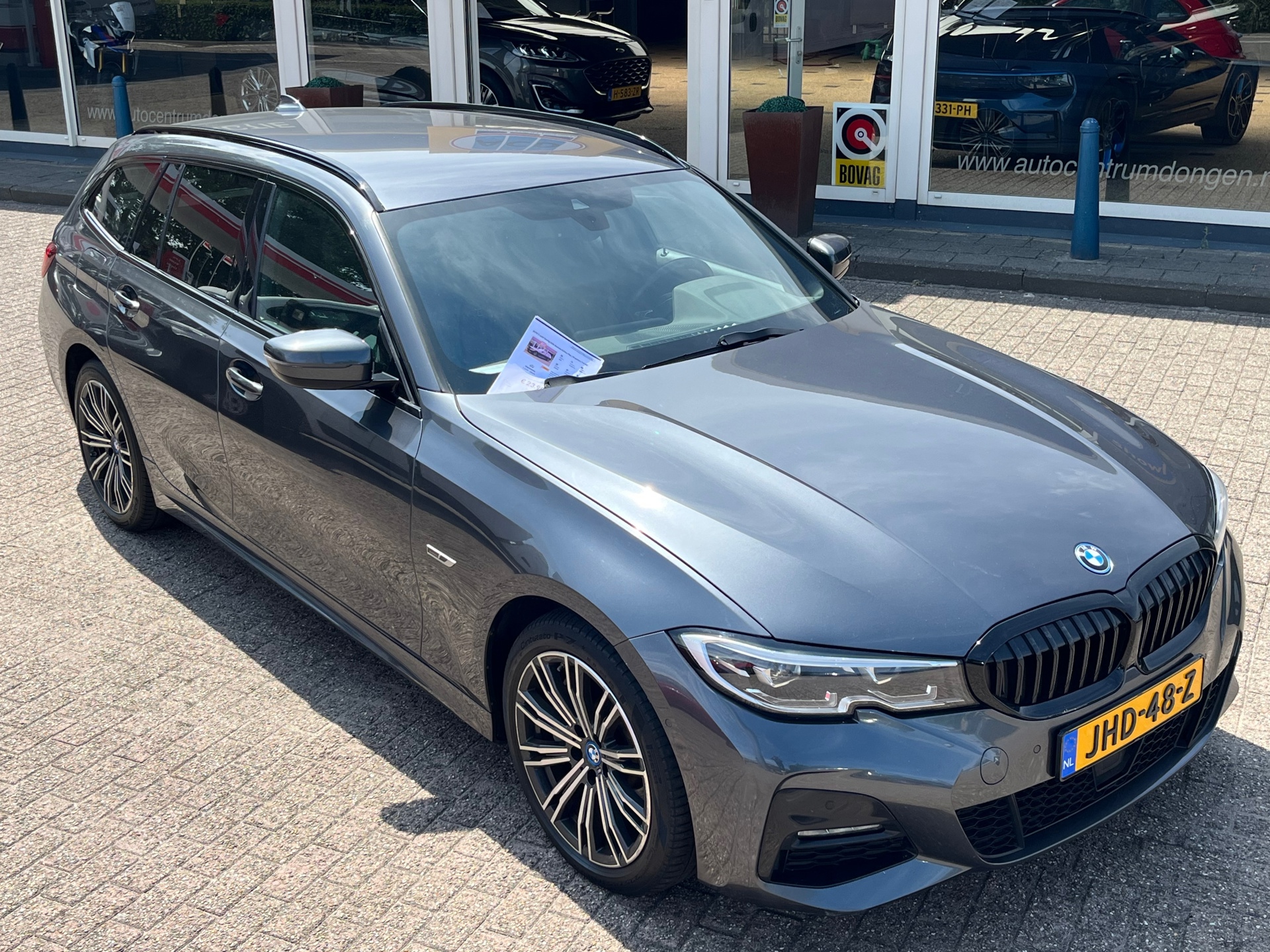 Foto van BMW 330e