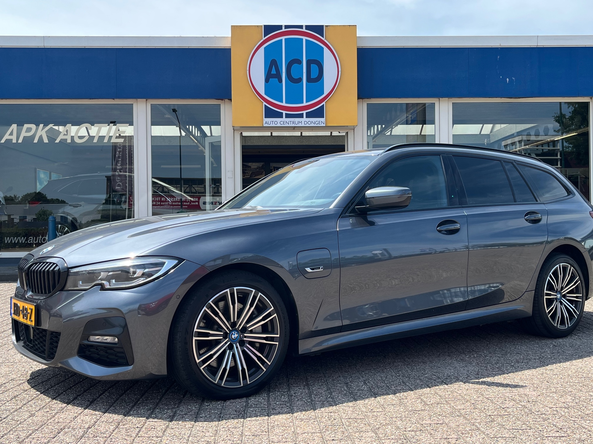 Foto van BMW 330e