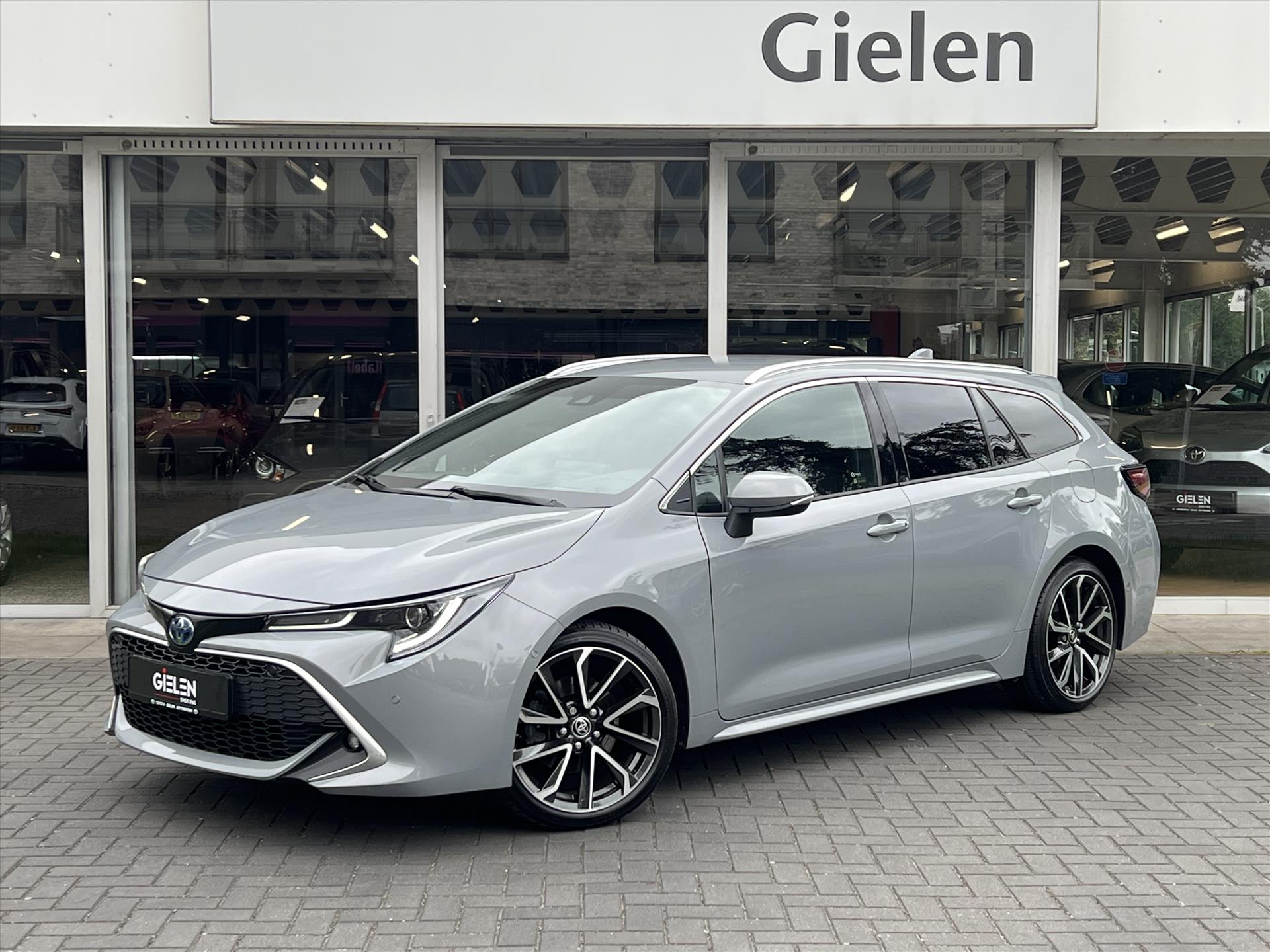 Toyota Toyota Corolla 2.0 Hybrid 184pk Executive | JBL, HUD, Stoel + stuurverwarming, Elektrische achterklep 2022 - voorkant