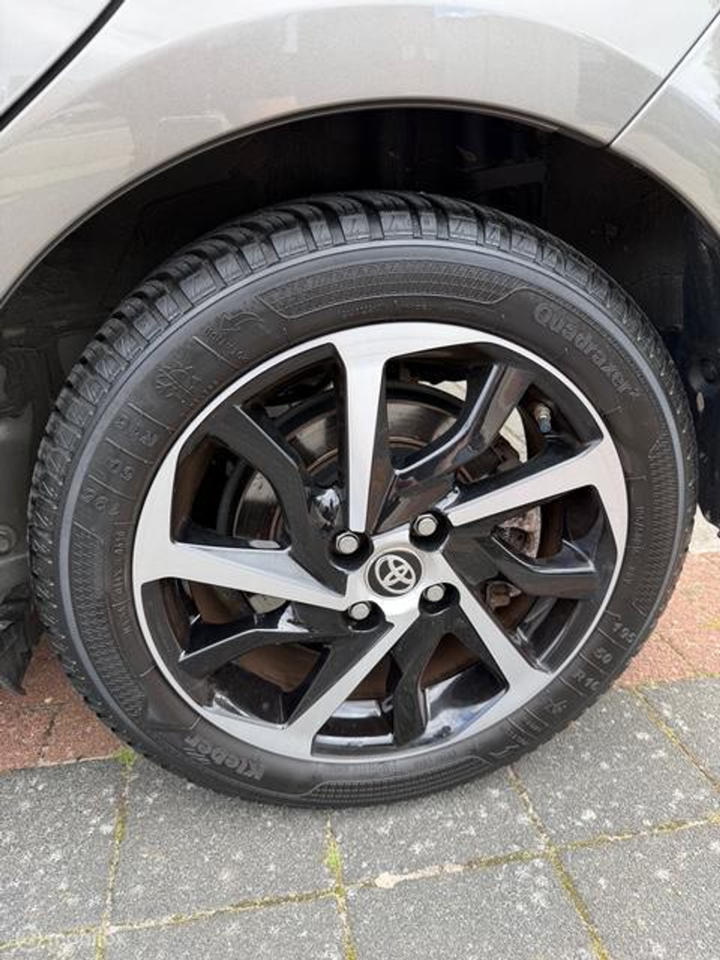 Foto van Toyota Toyota Yaris Hybrid
