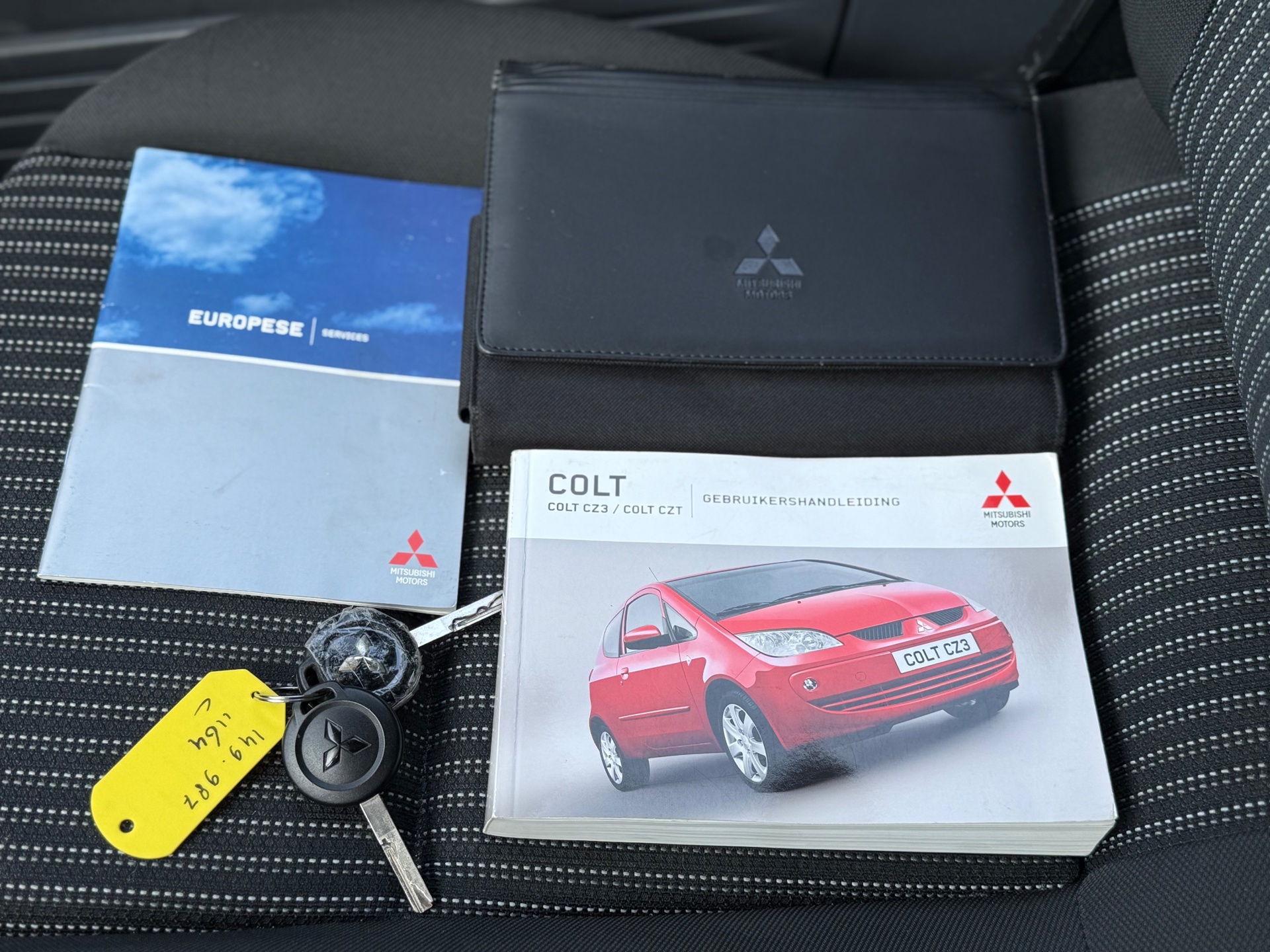 Foto van Mitsubishi Colt