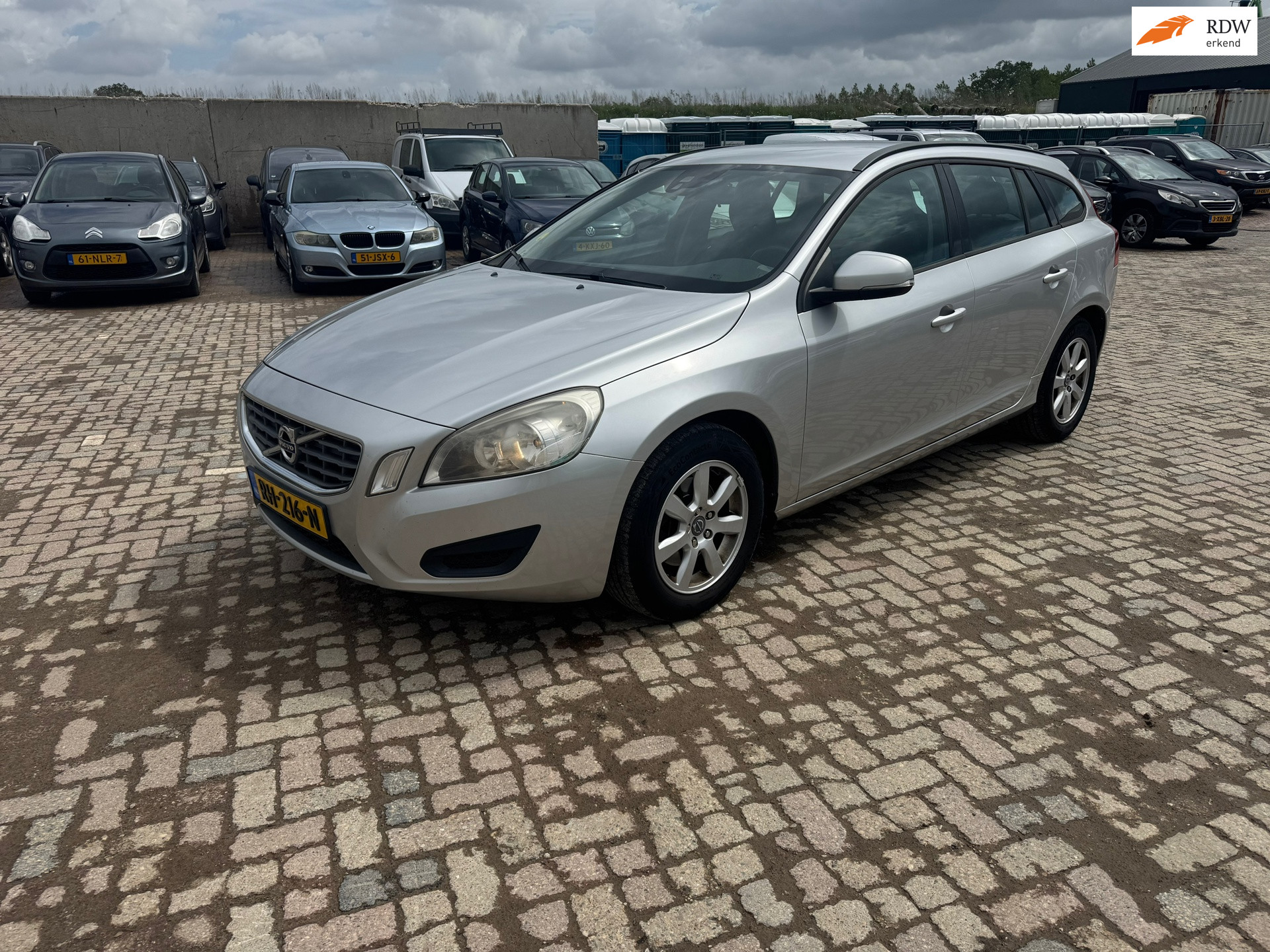 Volvo V60 1.6 D2 Kinetic / nette staat / exportprijs! 2013 - voorkant