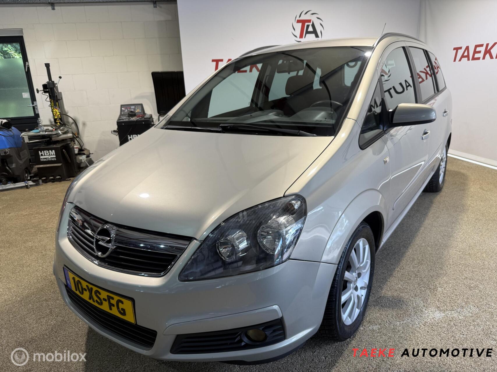 Opel Zafira 2.2 Temptation Clima/Cruise/Trekhaak/7pers/1eEIG 2007 - voorkant