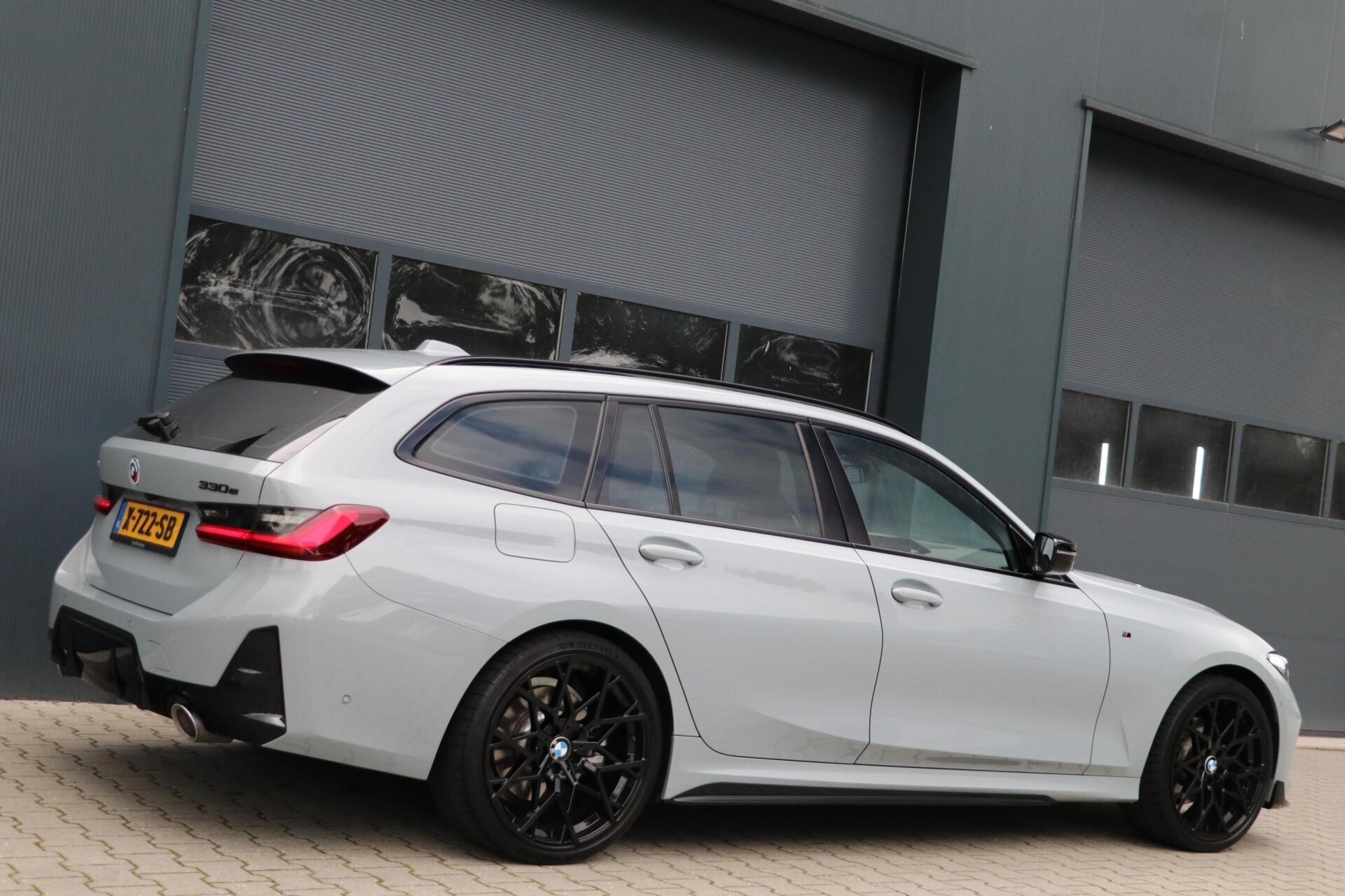 Foto van BMW 330e xDrive