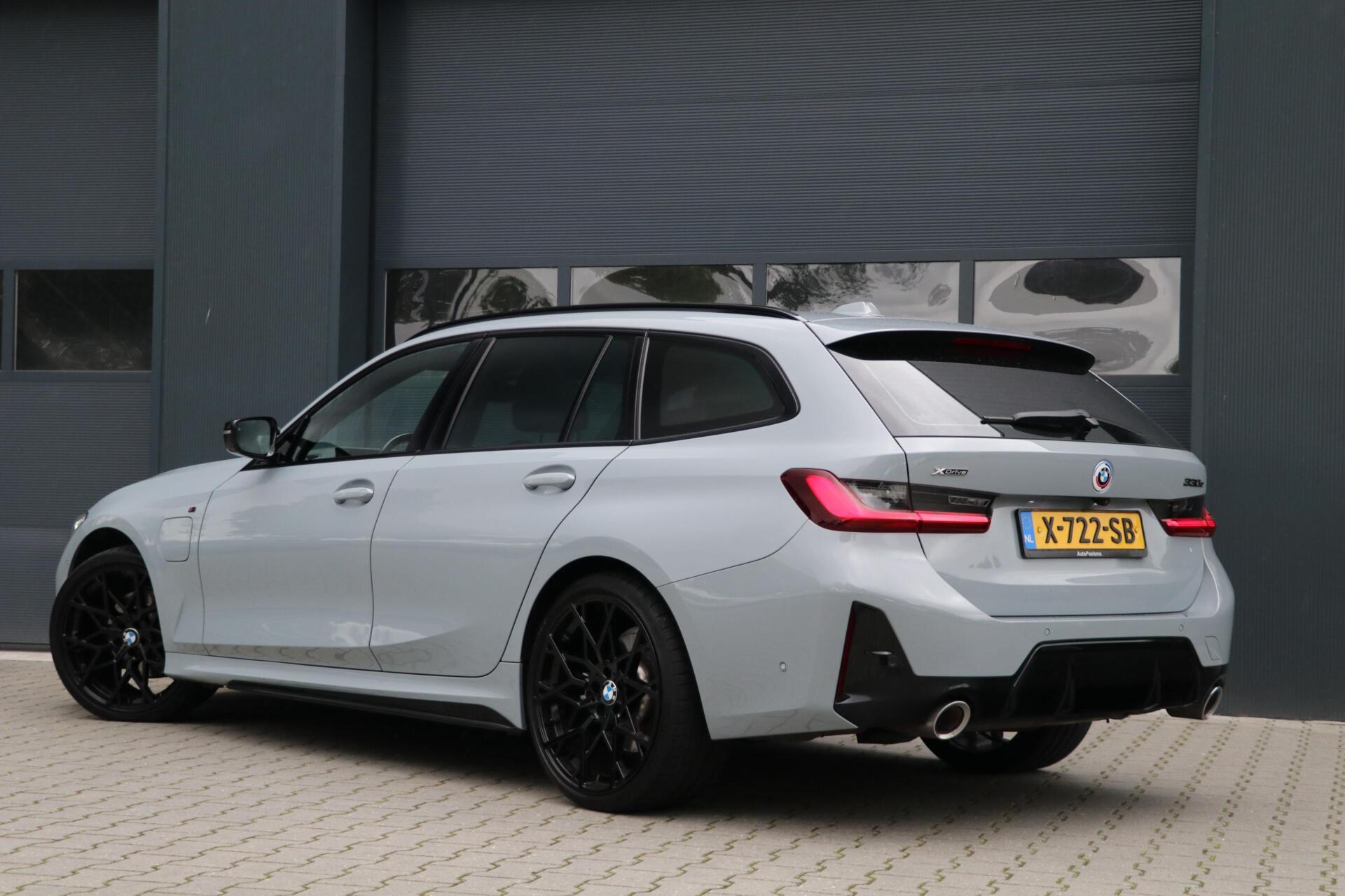 Foto van BMW 330e xDrive