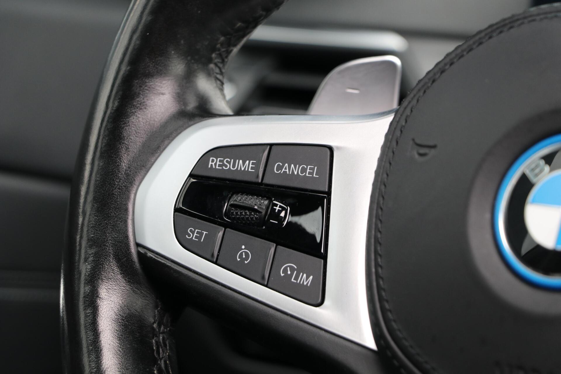 Foto van BMW 330e xDrive