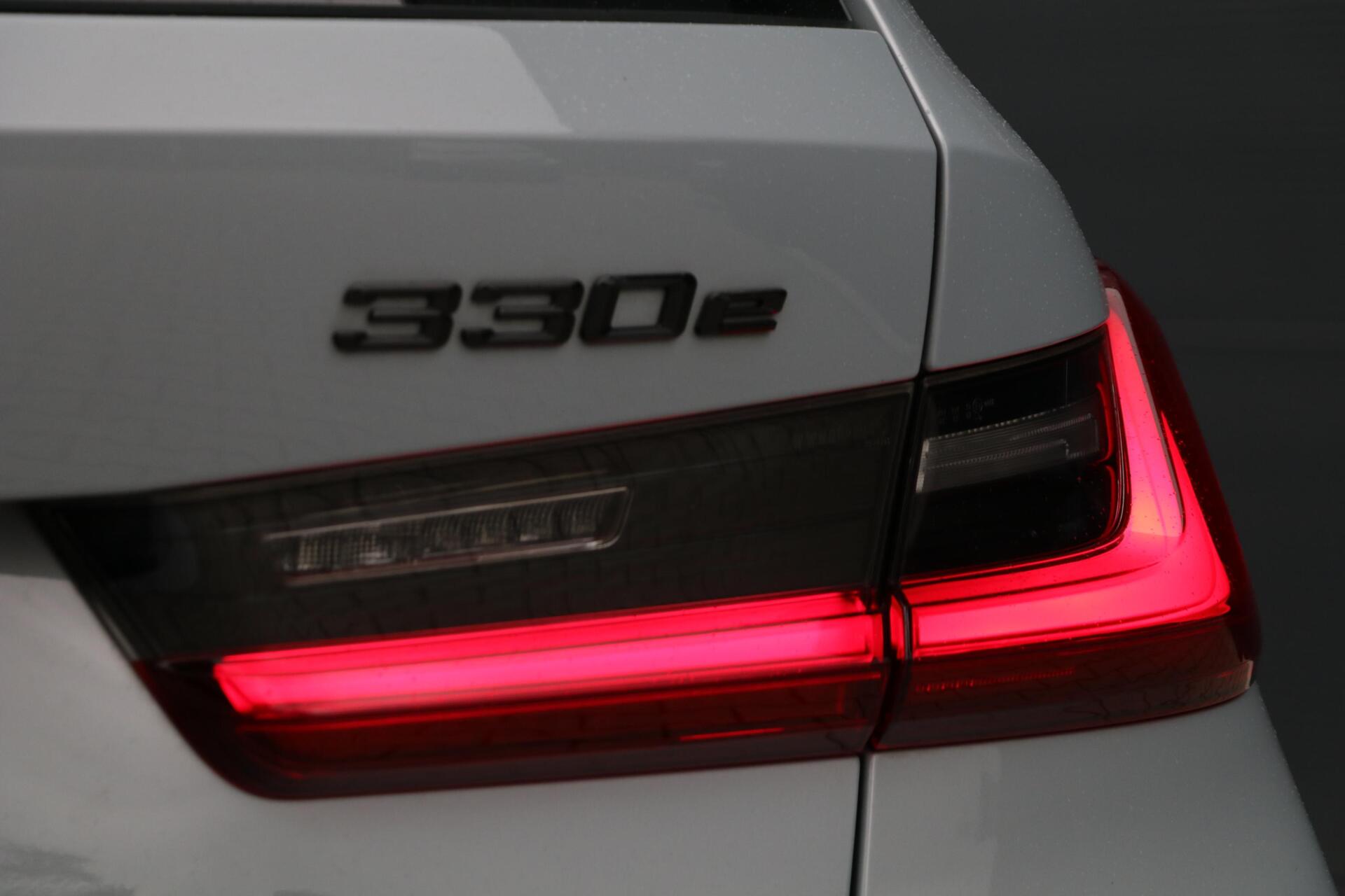 Foto van BMW 330e xDrive