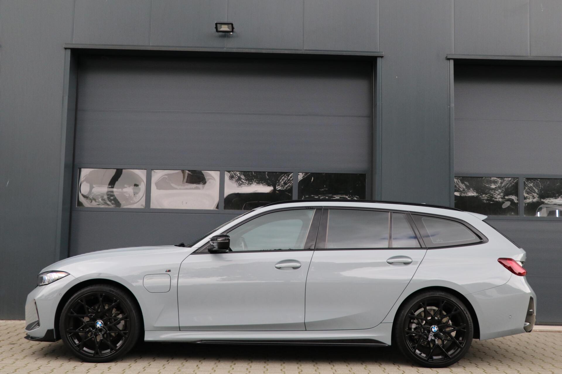 Foto van BMW 330e xDrive