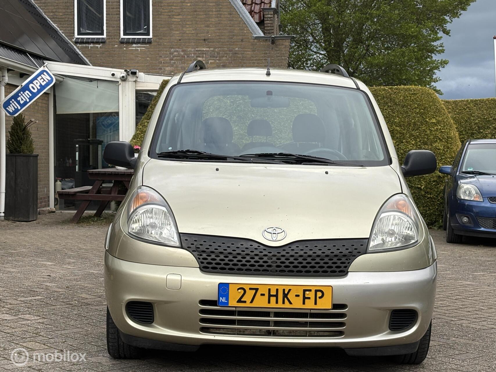Foto van Toyota Toyota Yaris Verso