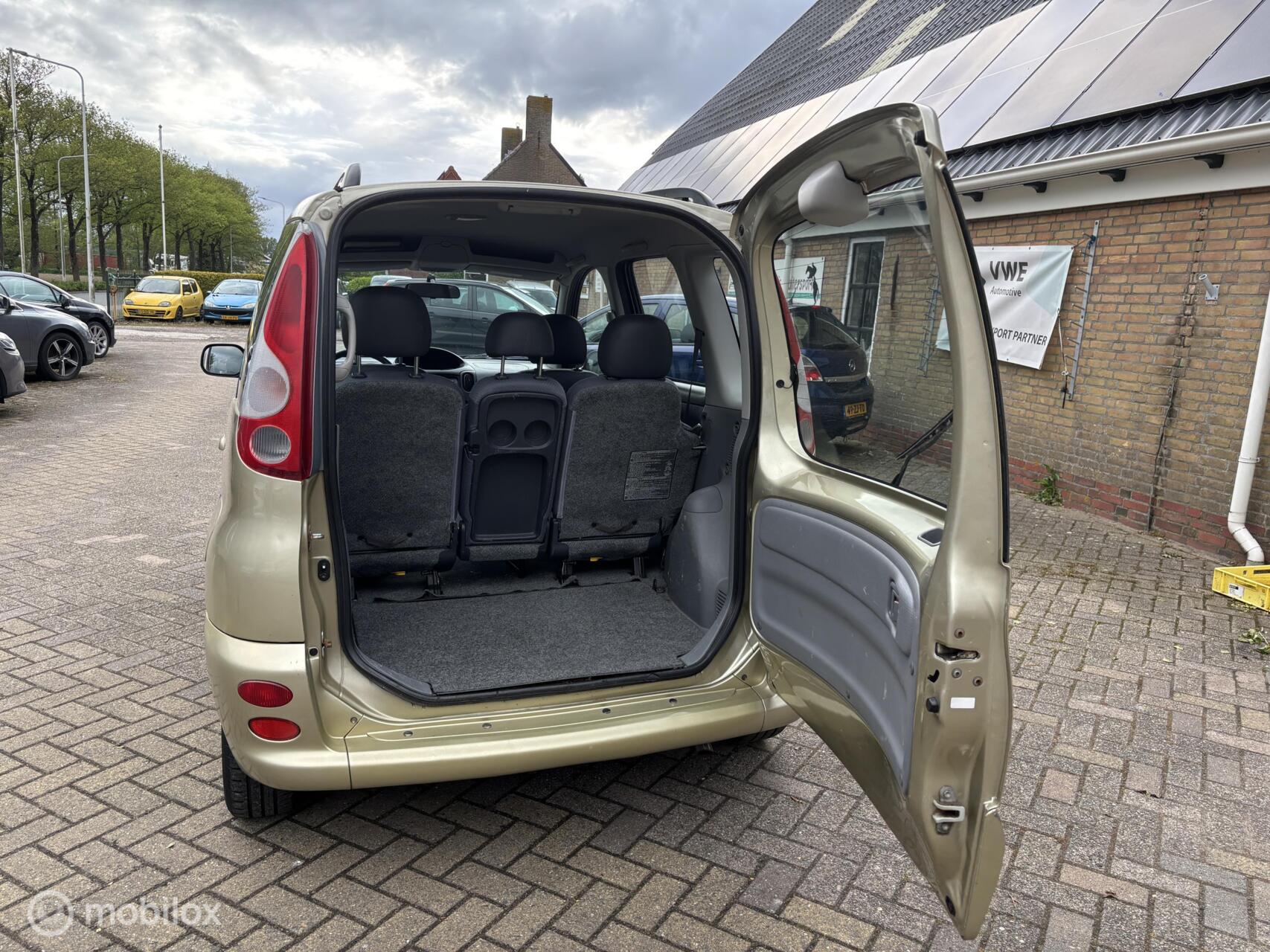 Foto van Toyota Toyota Yaris Verso