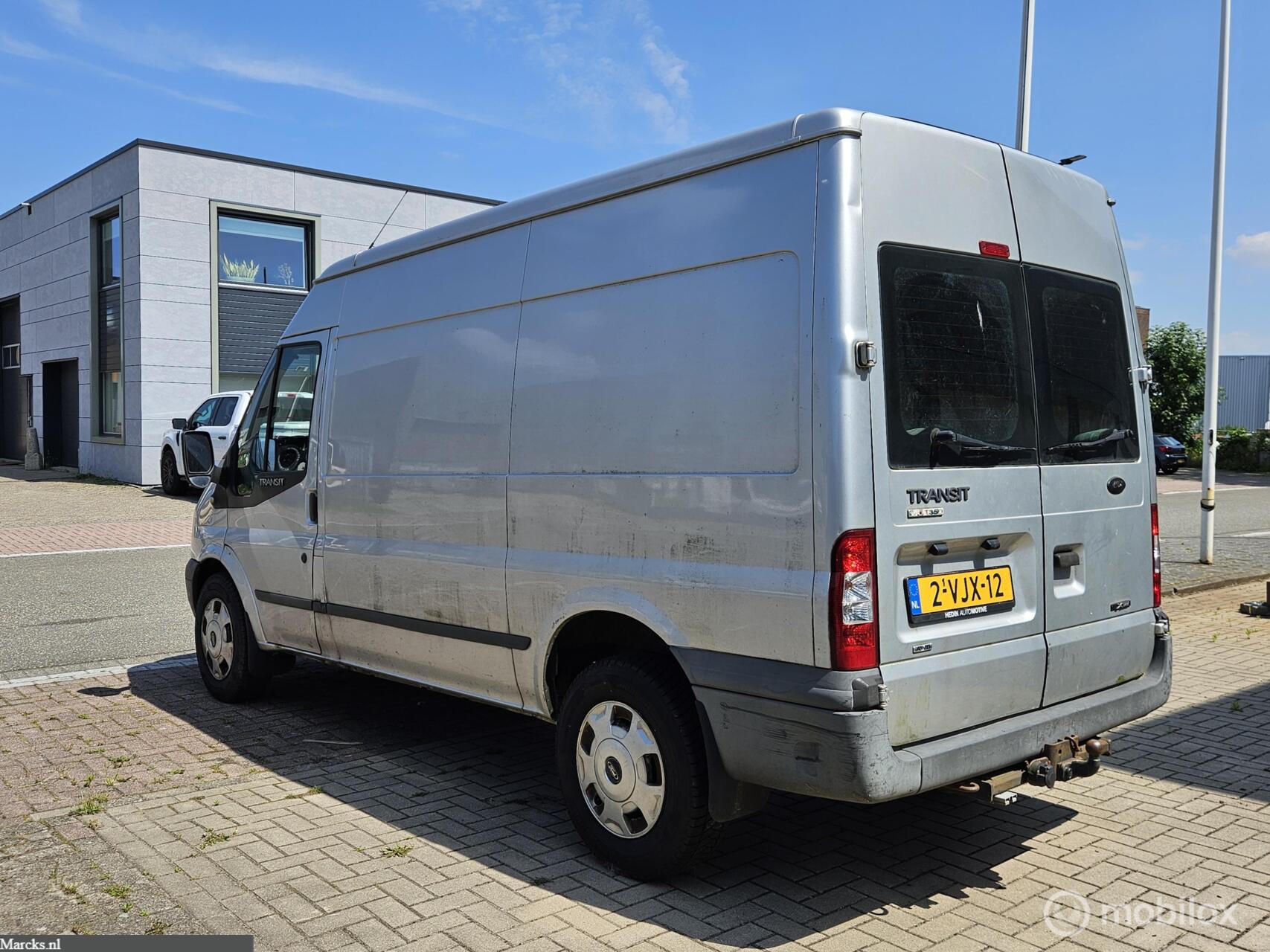 Foto van Ford Transit 350m Van 140dpf 4.27 AWD
