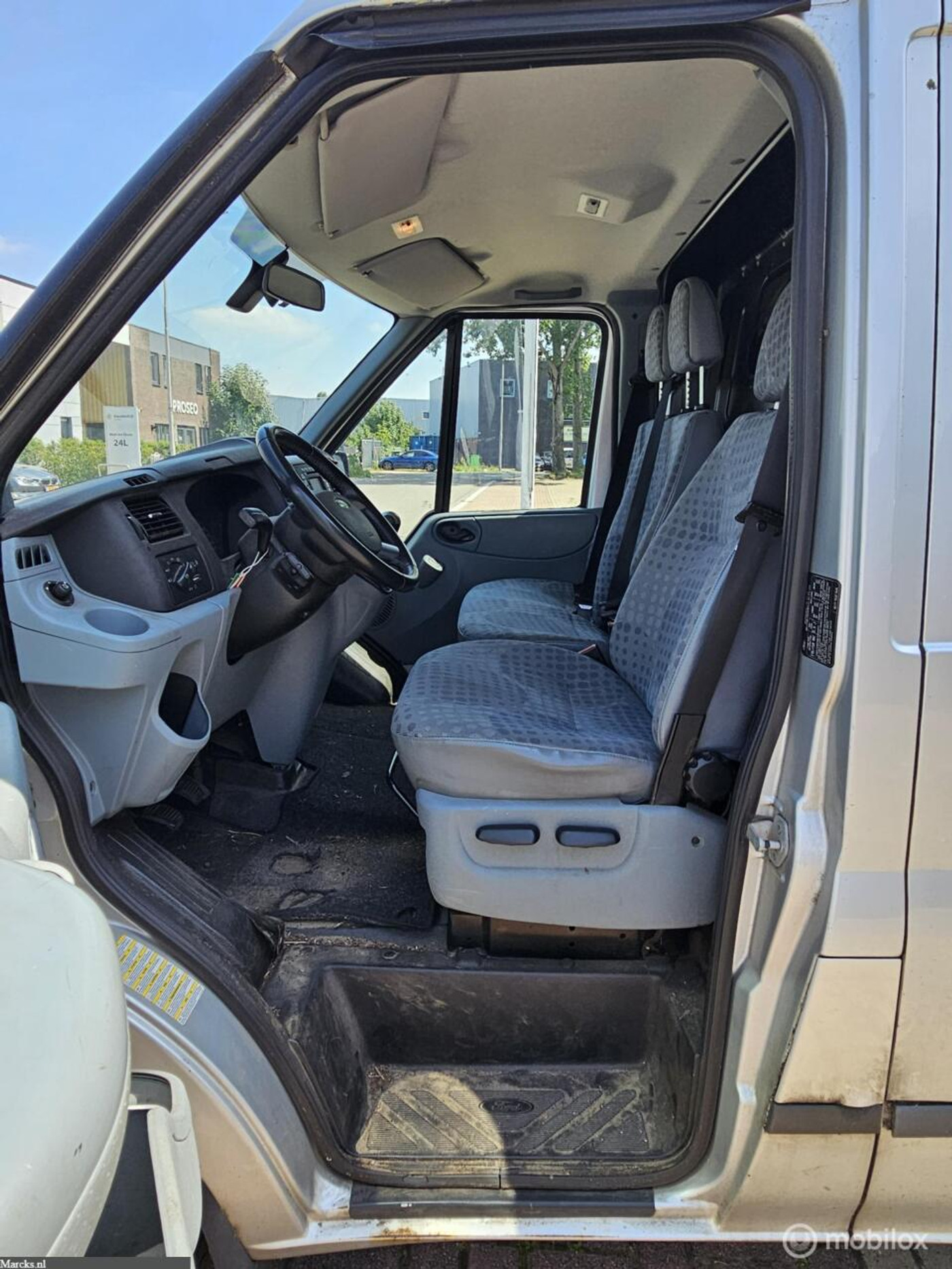Foto van Ford Transit 350m Van 140dpf 4.27 AWD