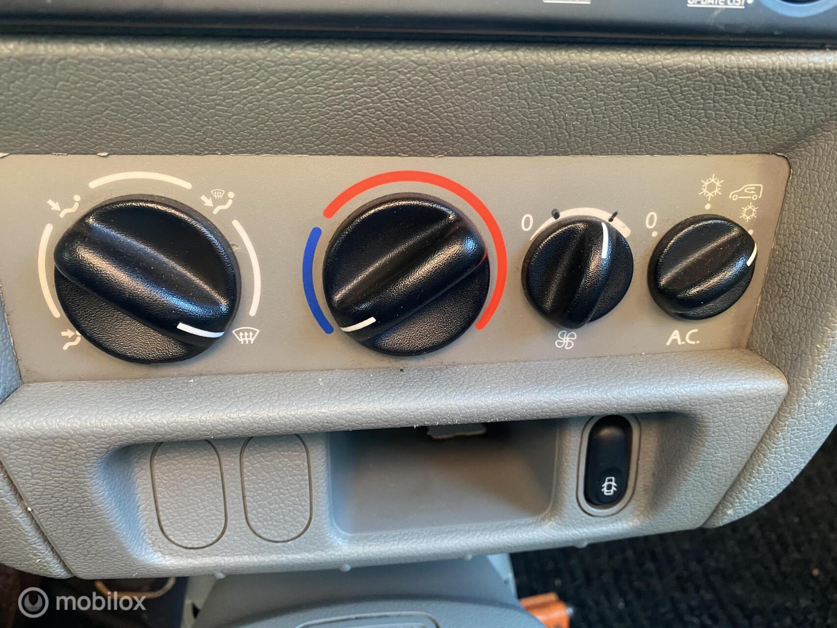 Foto van Renault Kangoo 1.5 Dci 45kw E4