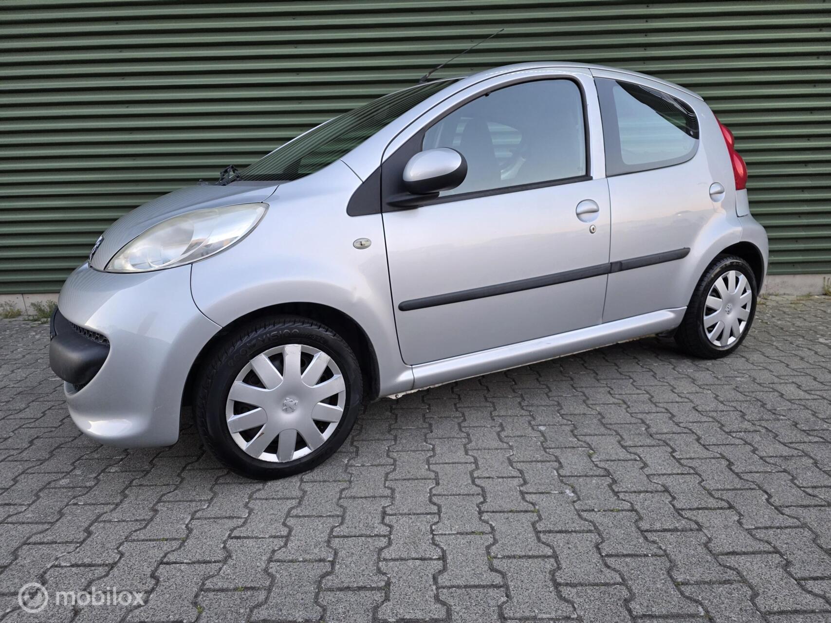 Peugeot 107 1.0-12V XS | Airco | APK 11-2026 | Elektrisch Pakket | Centrale Vergrendeling 2006 - voorkant