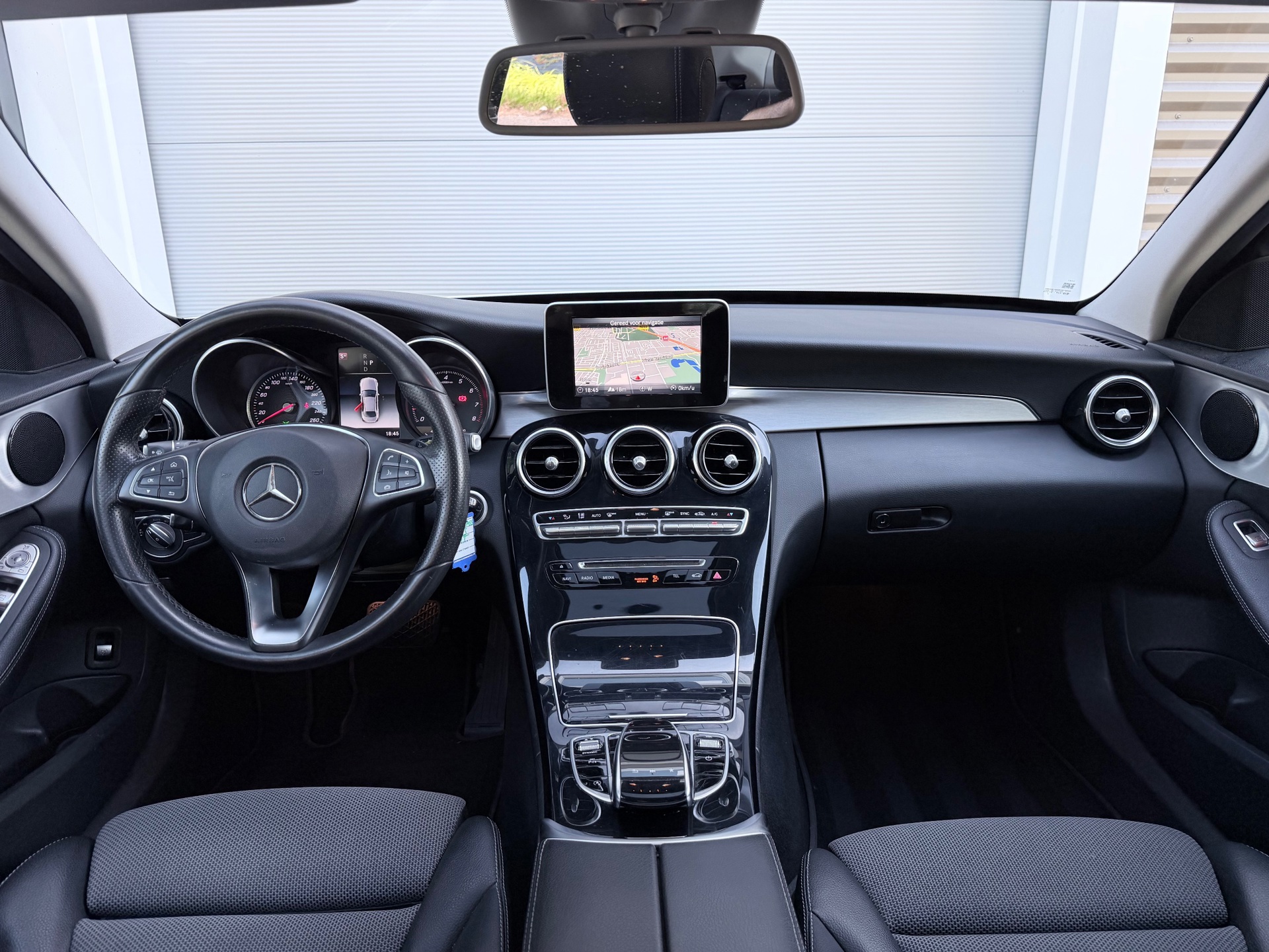 Foto van Mercedes-Benz C 200