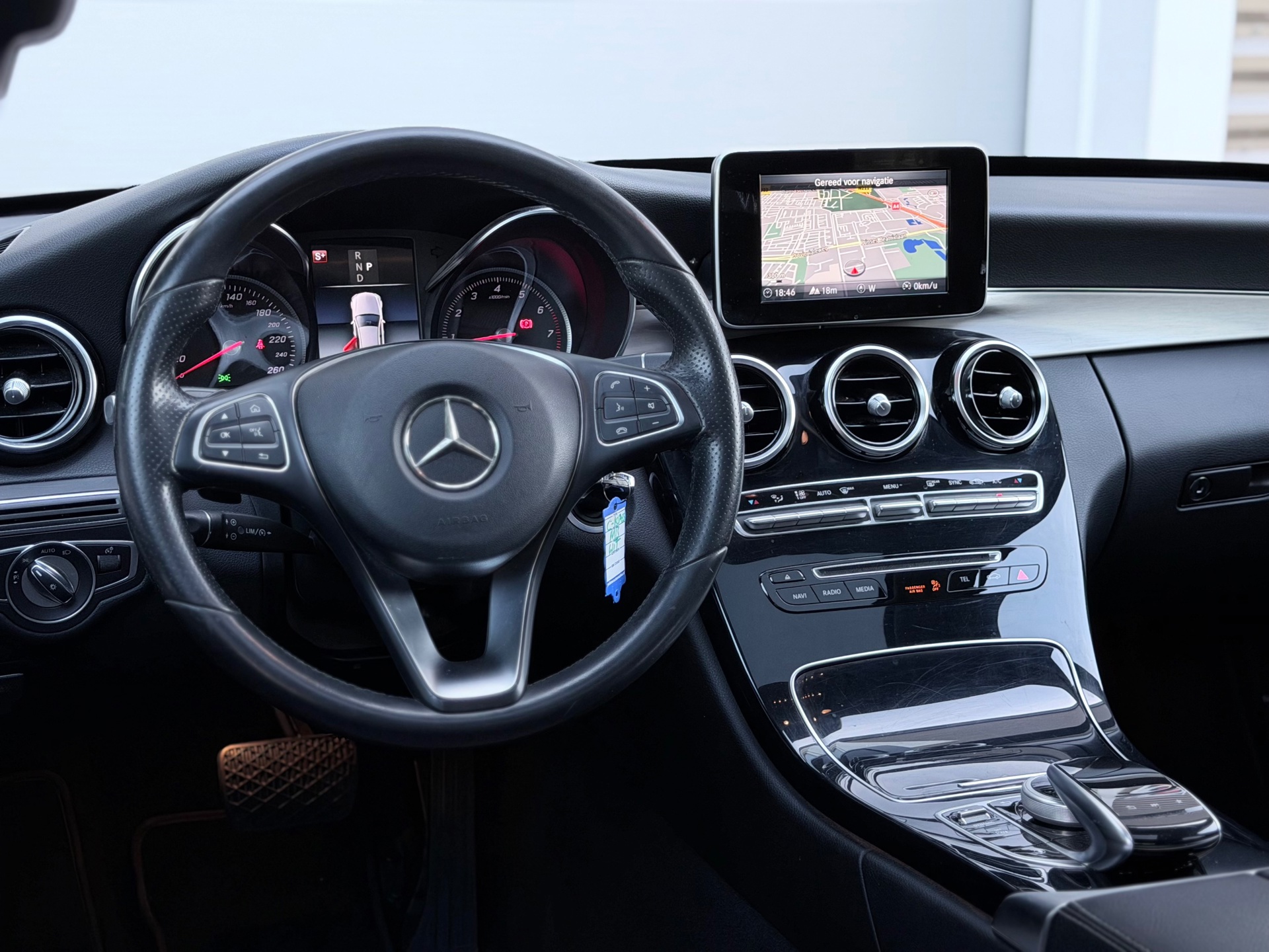 Foto van Mercedes-Benz C 200