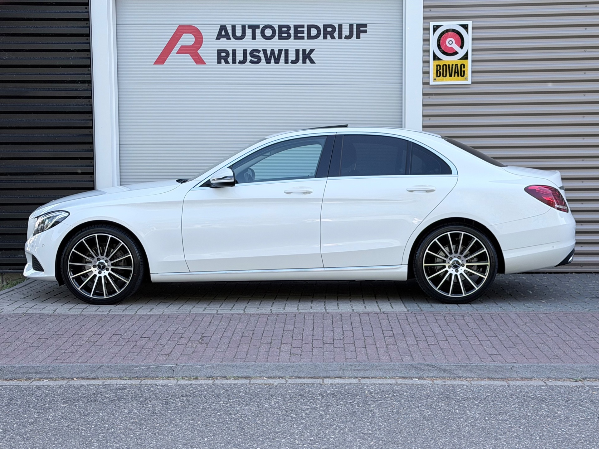 Foto van Mercedes-Benz C 200