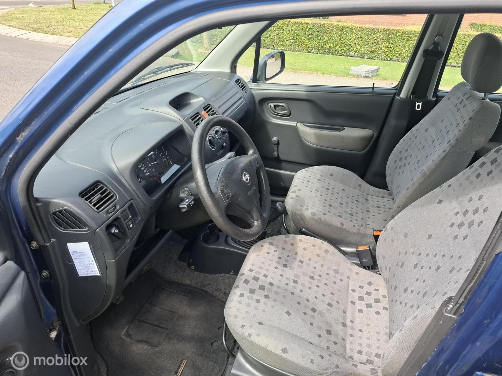 Foto van Opel Agila
